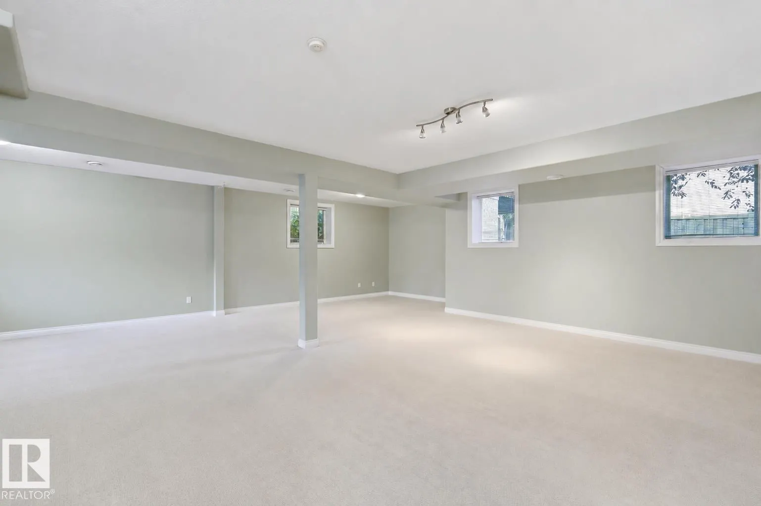 764 HALIBURTON Crescent