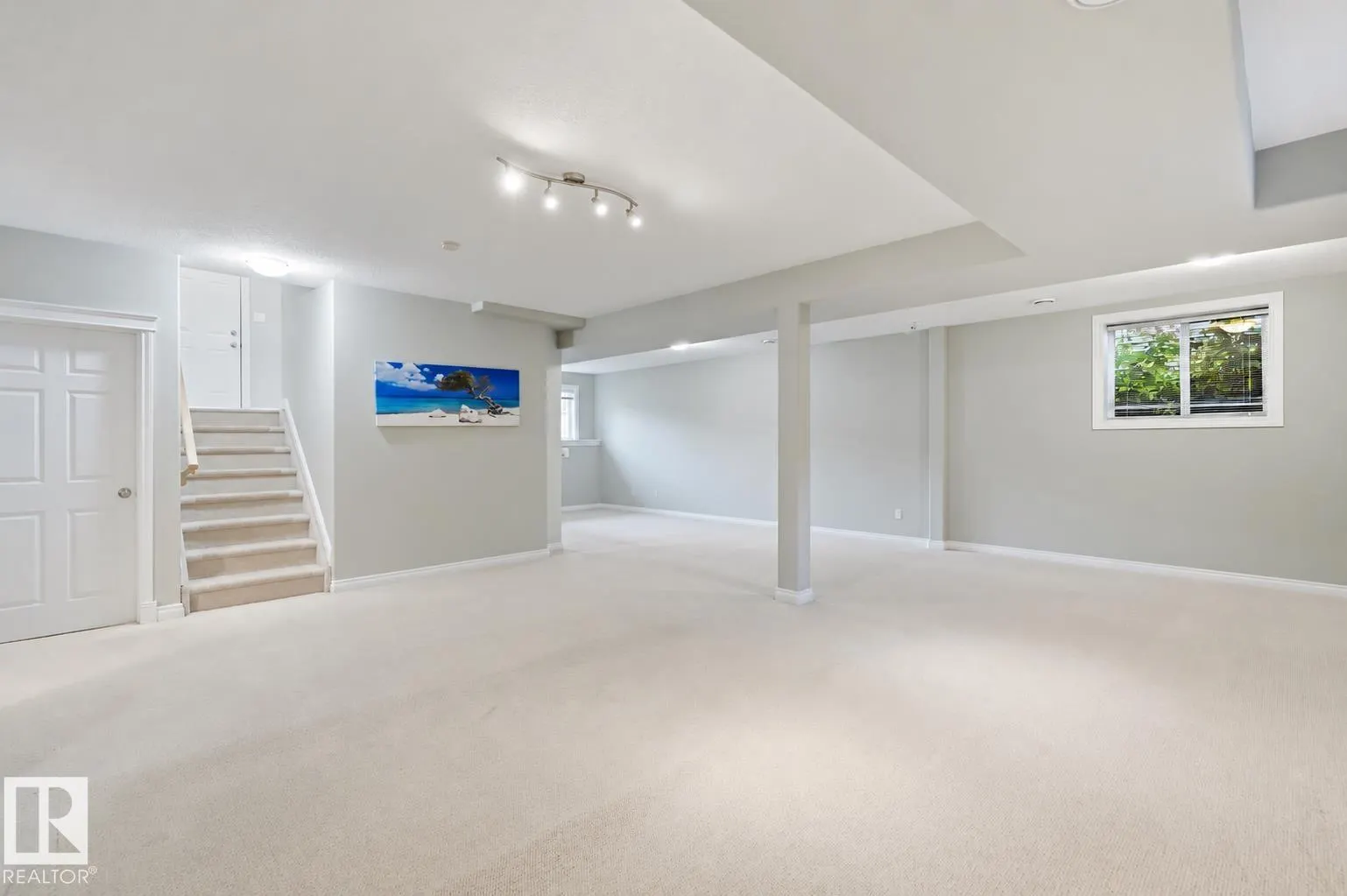 764 HALIBURTON Crescent