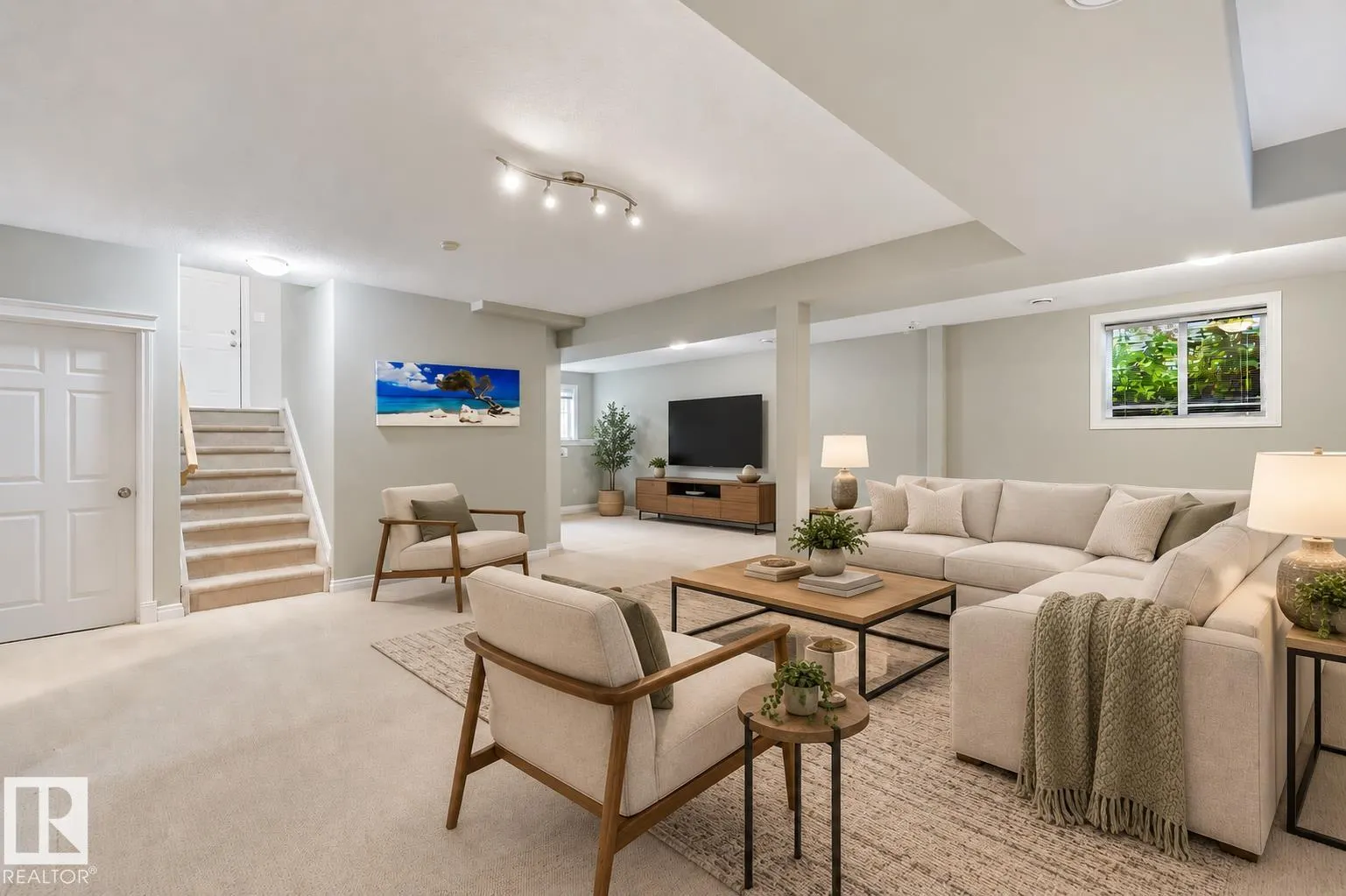 764 HALIBURTON Crescent