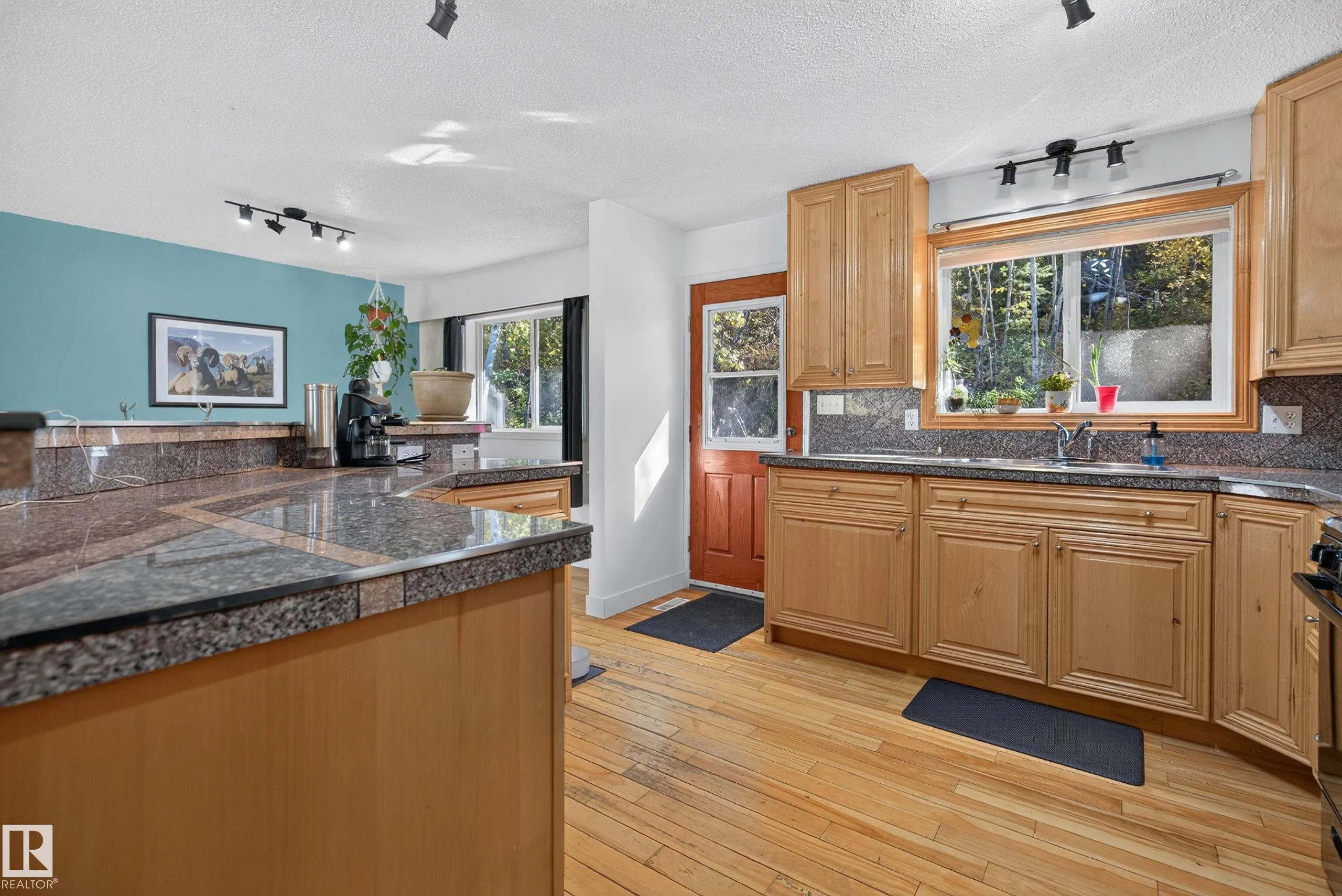116 Lakeshore Drive