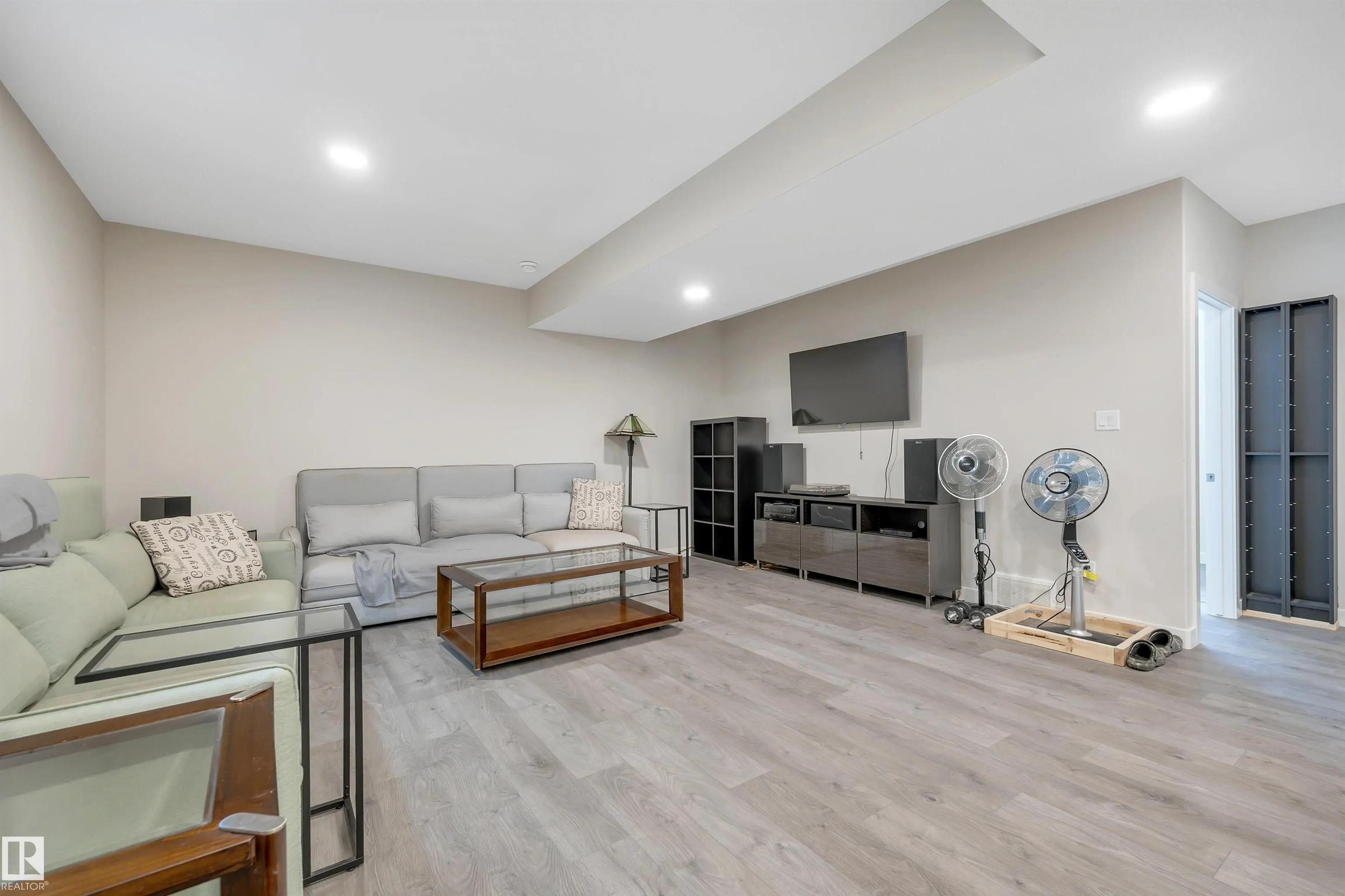 54 CALISTA Way