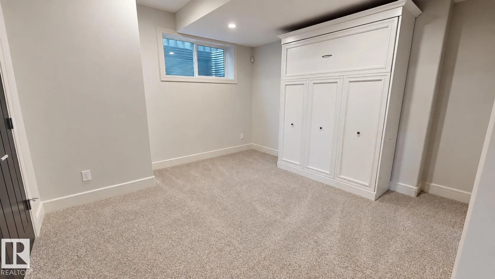 26 EXECUTIVE WAY