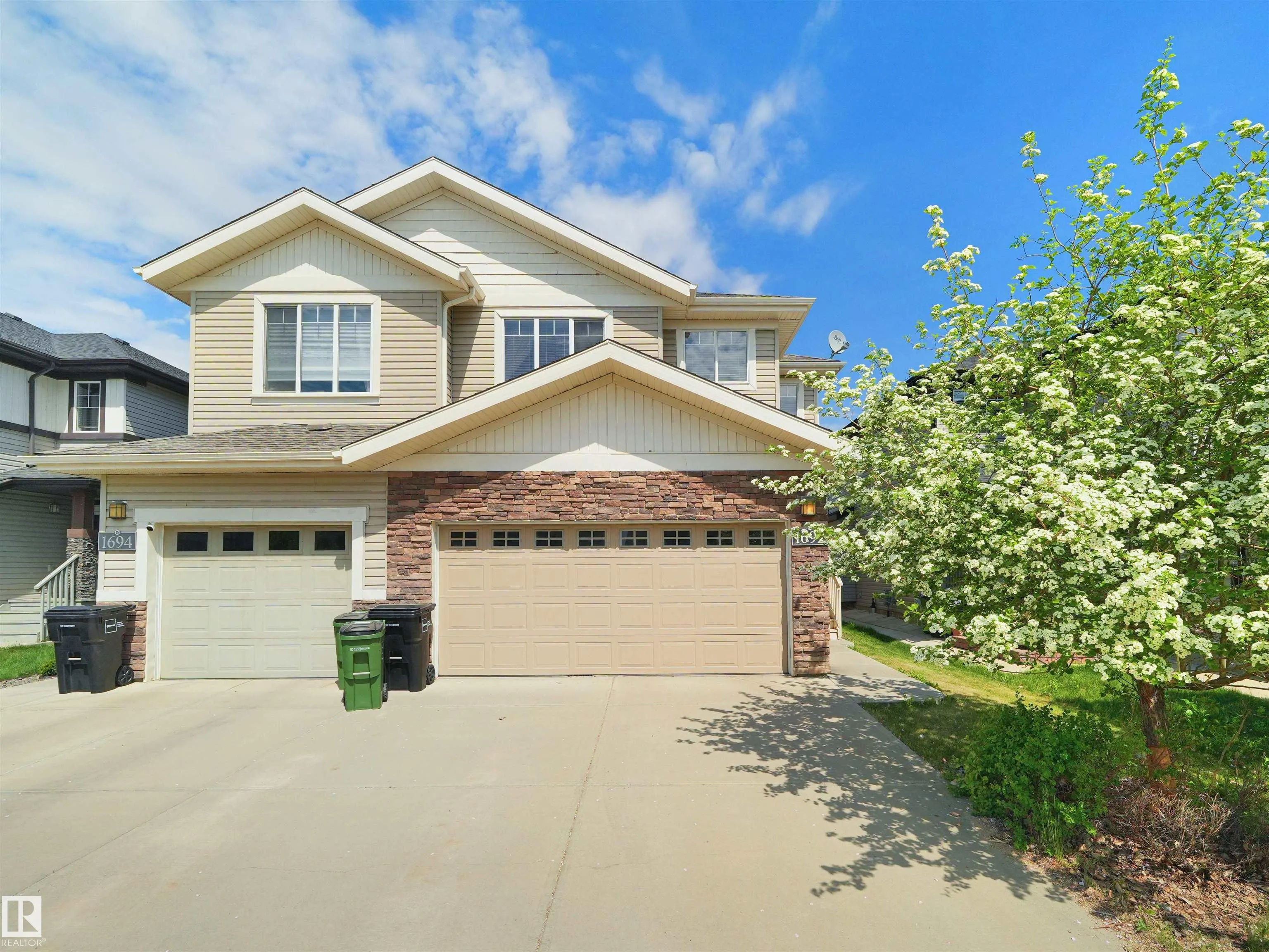 1692 CUNNINGHAM Way