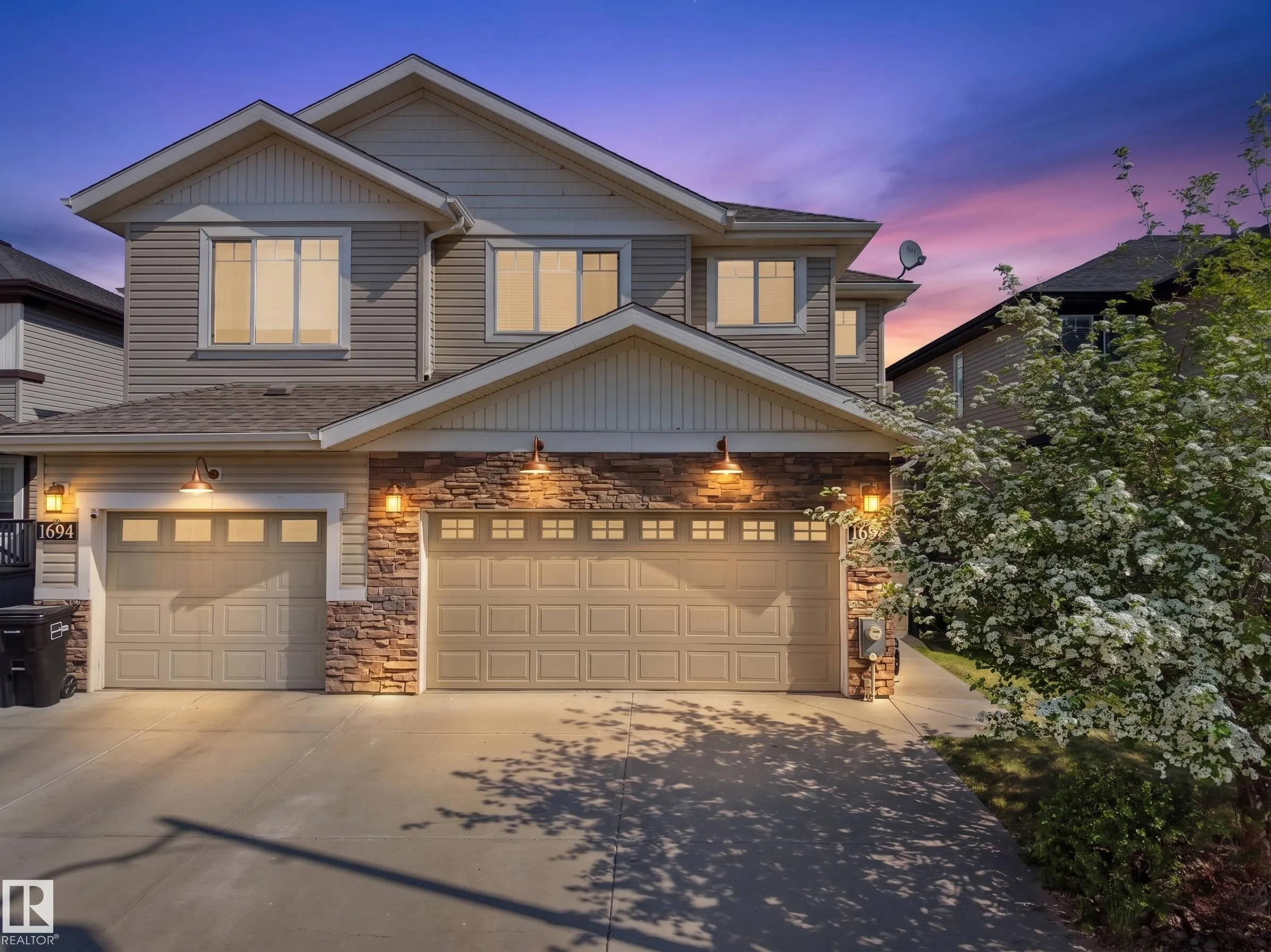 1692 CUNNINGHAM Way