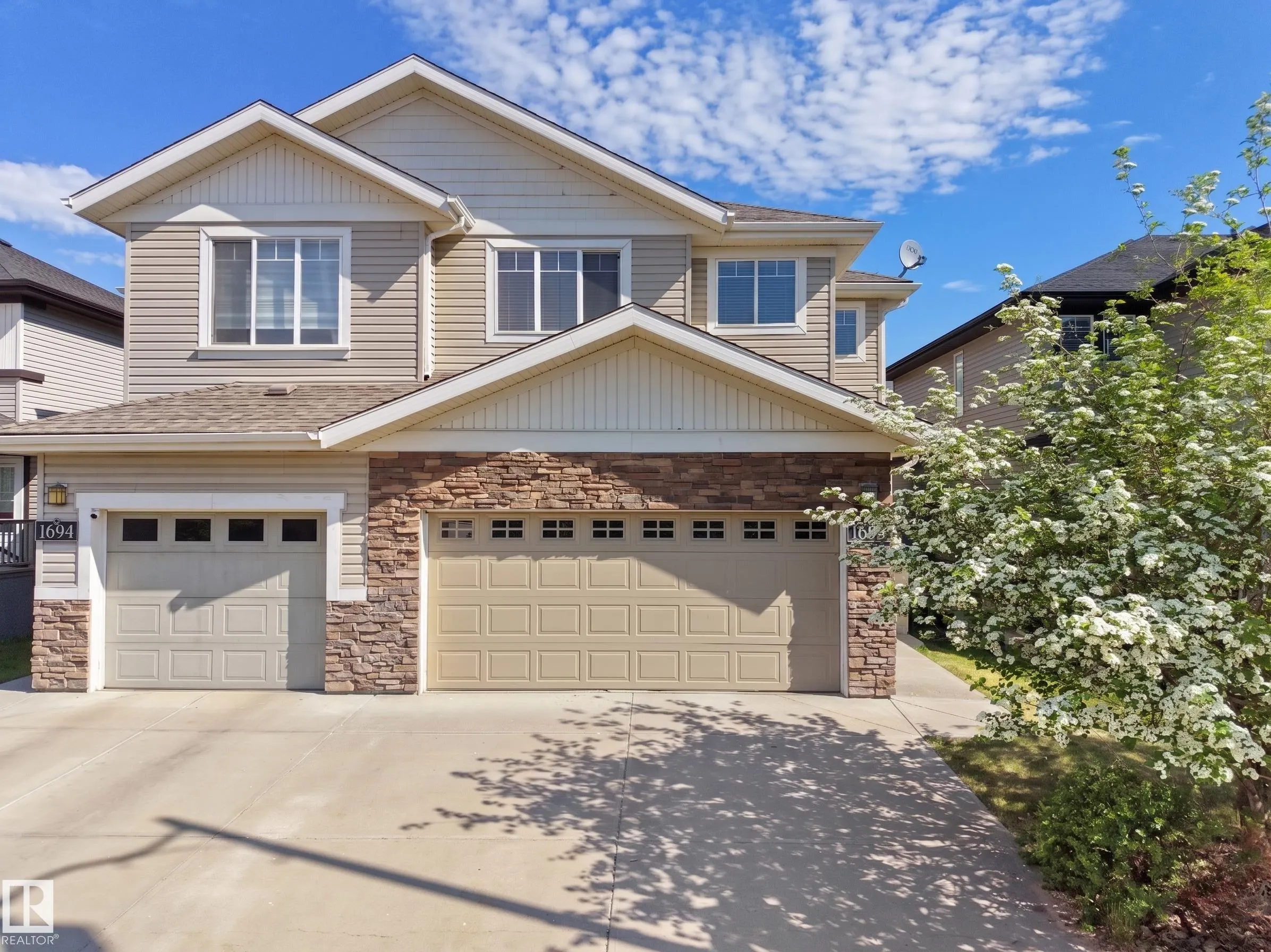 1692 CUNNINGHAM Way
