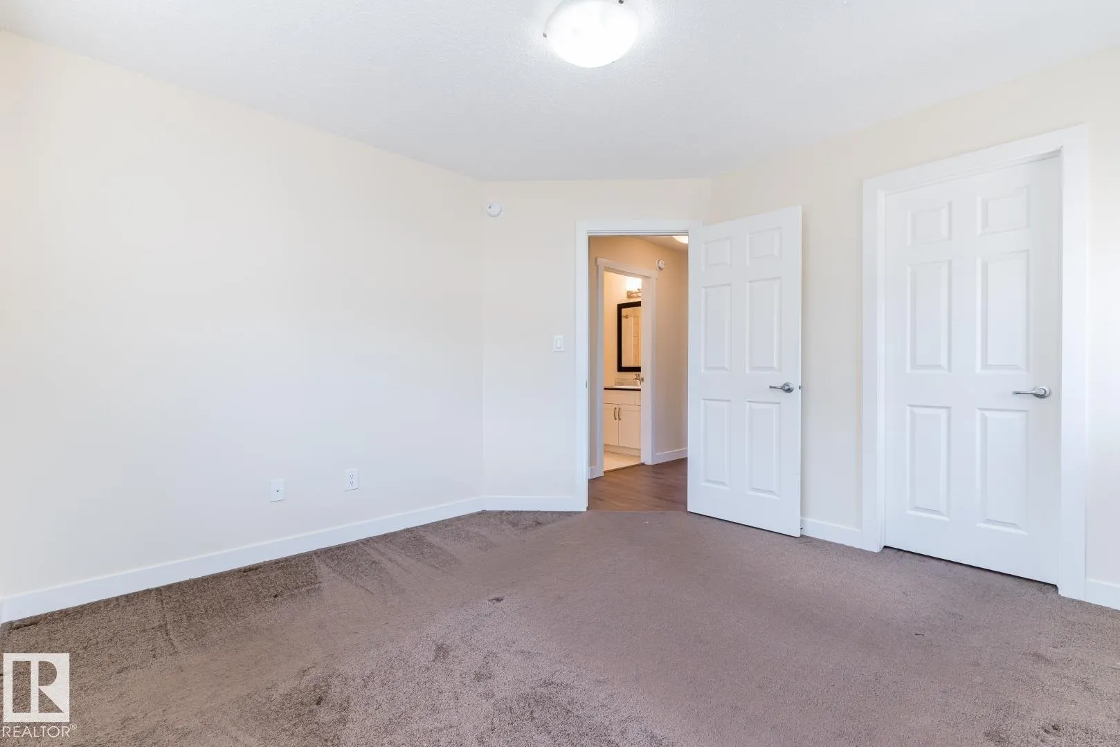 1530 TAMARACK Boulevard