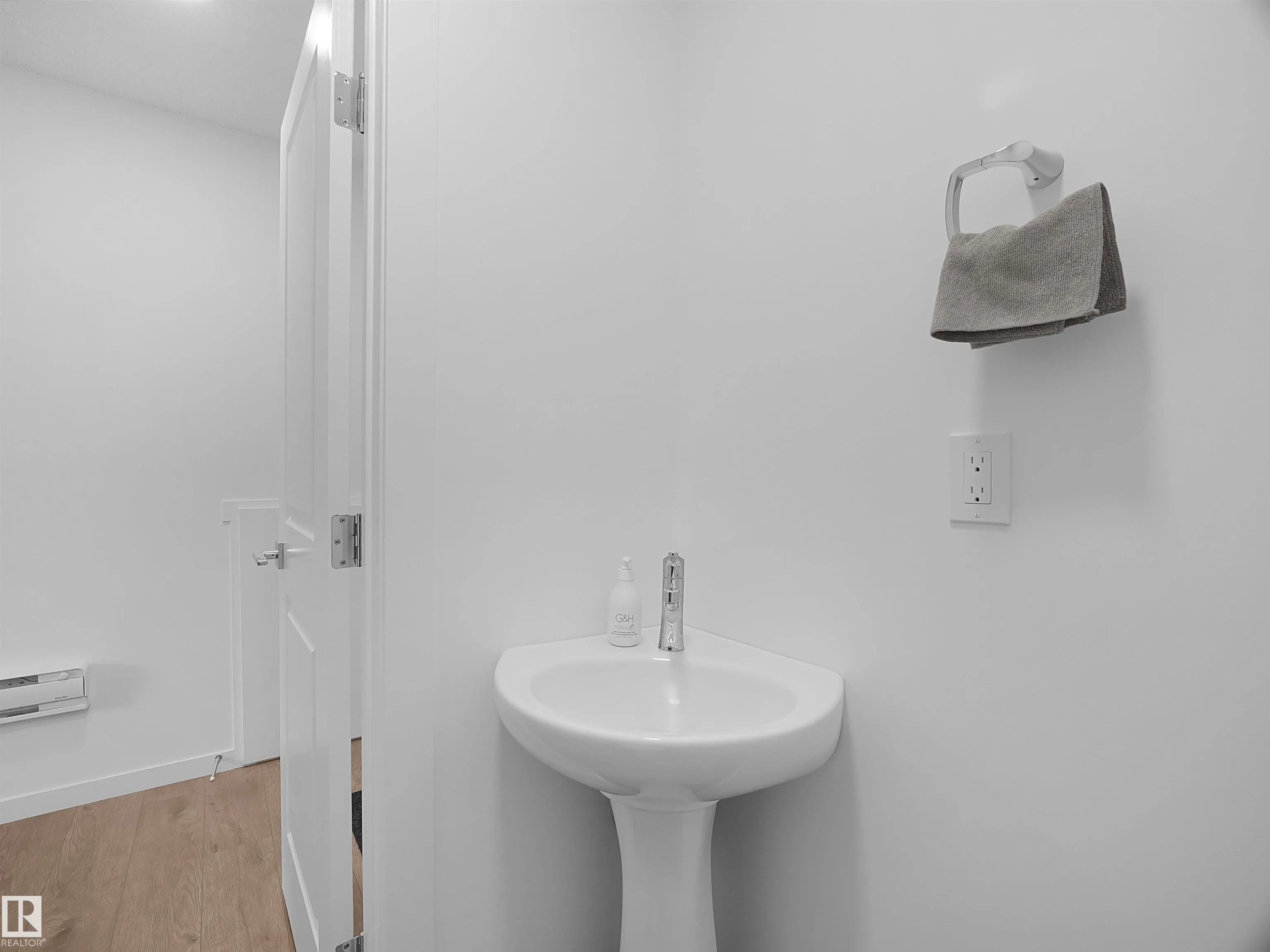 1025 SECORD PROMENADE Promenade