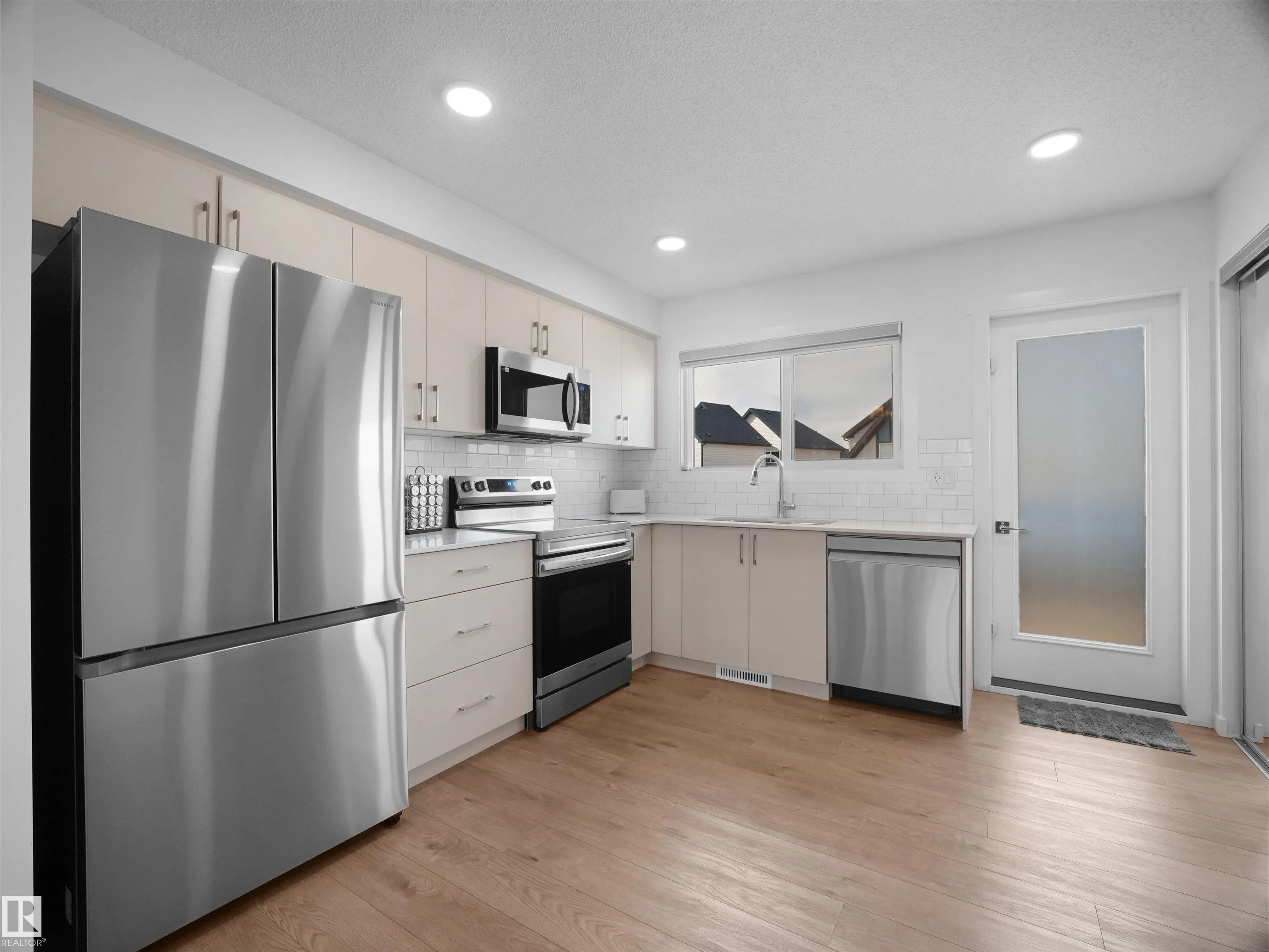 1025 SECORD PROMENADE Promenade