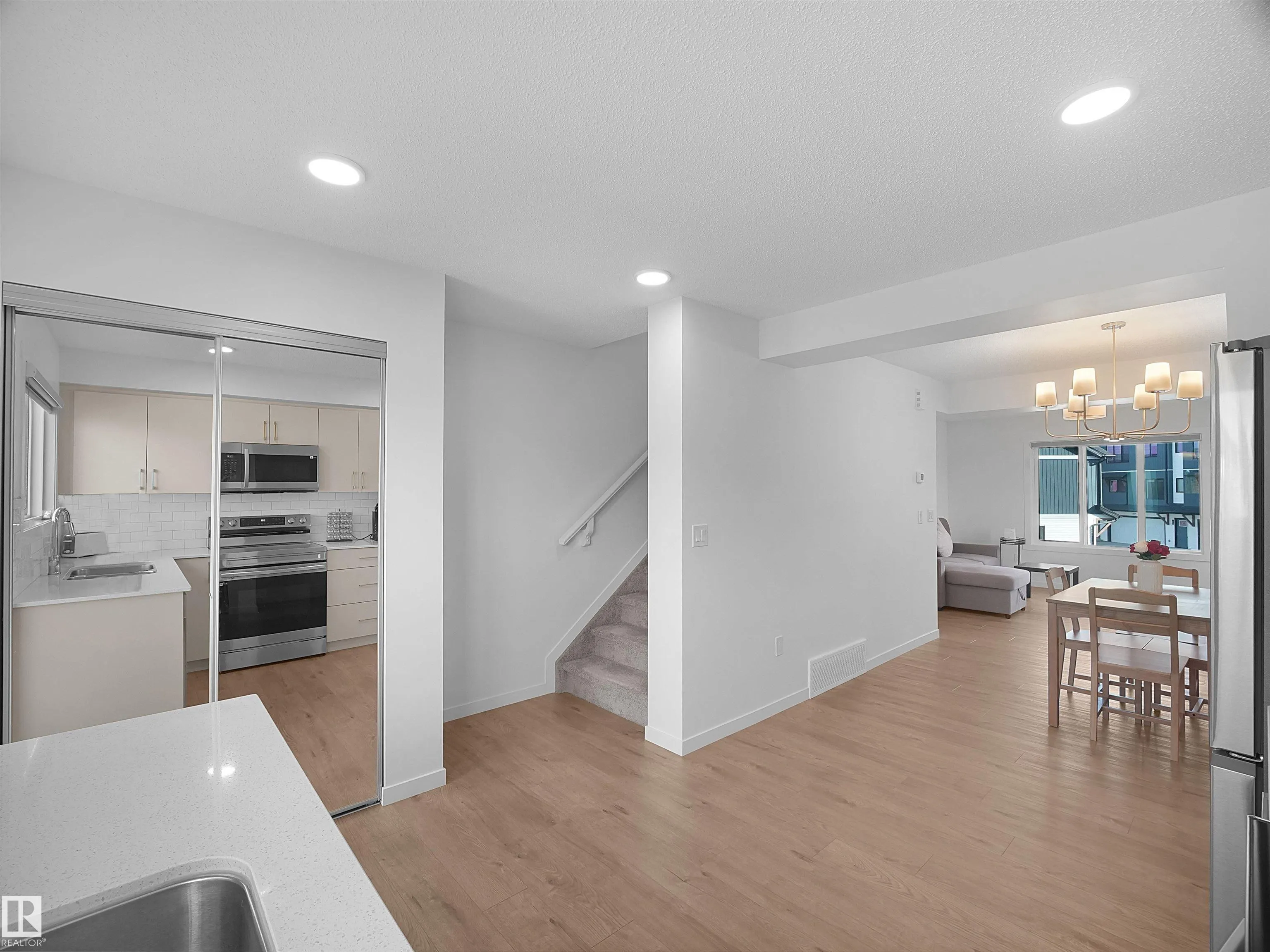 1025 SECORD PROMENADE Promenade