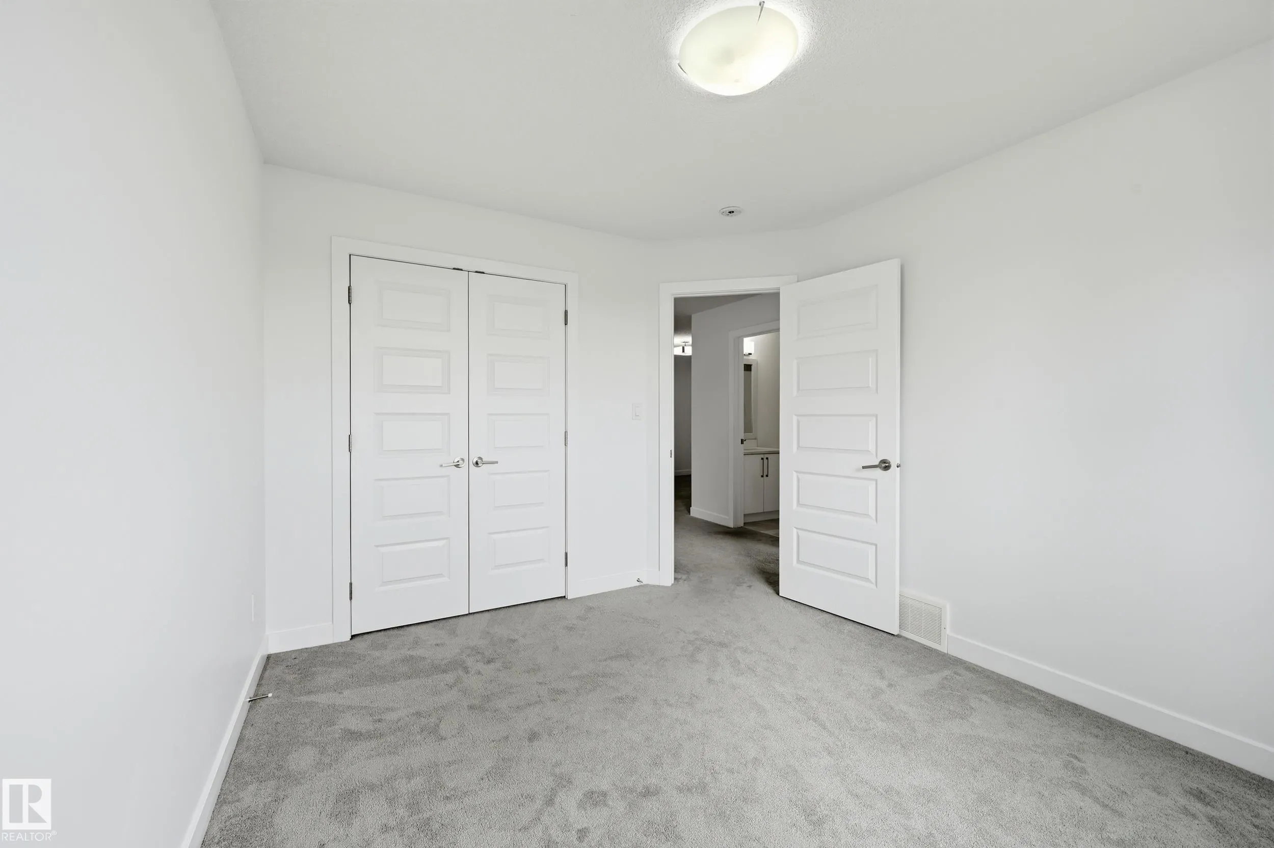 7258 CHIVERS Place