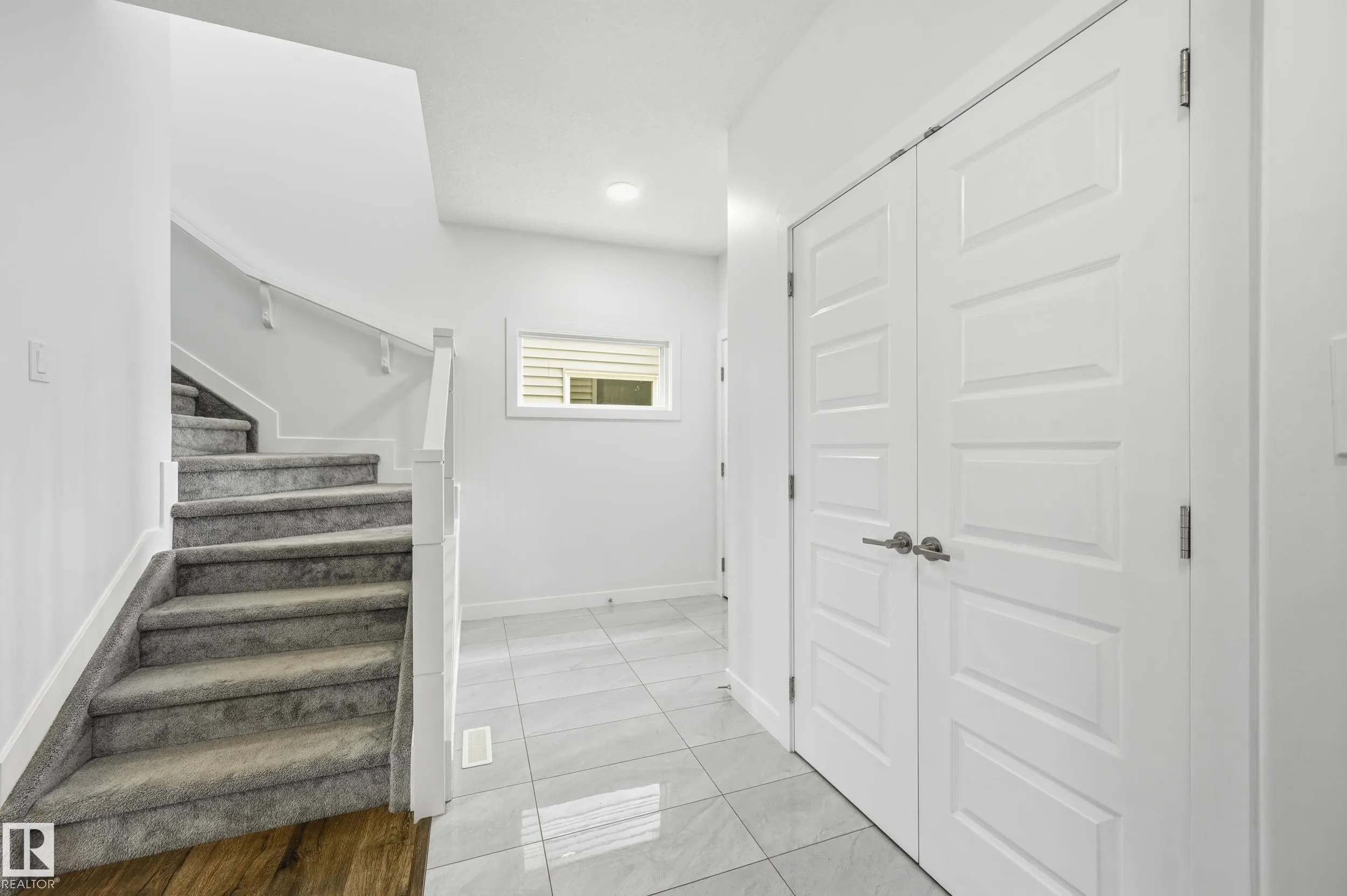 7258 CHIVERS Place
