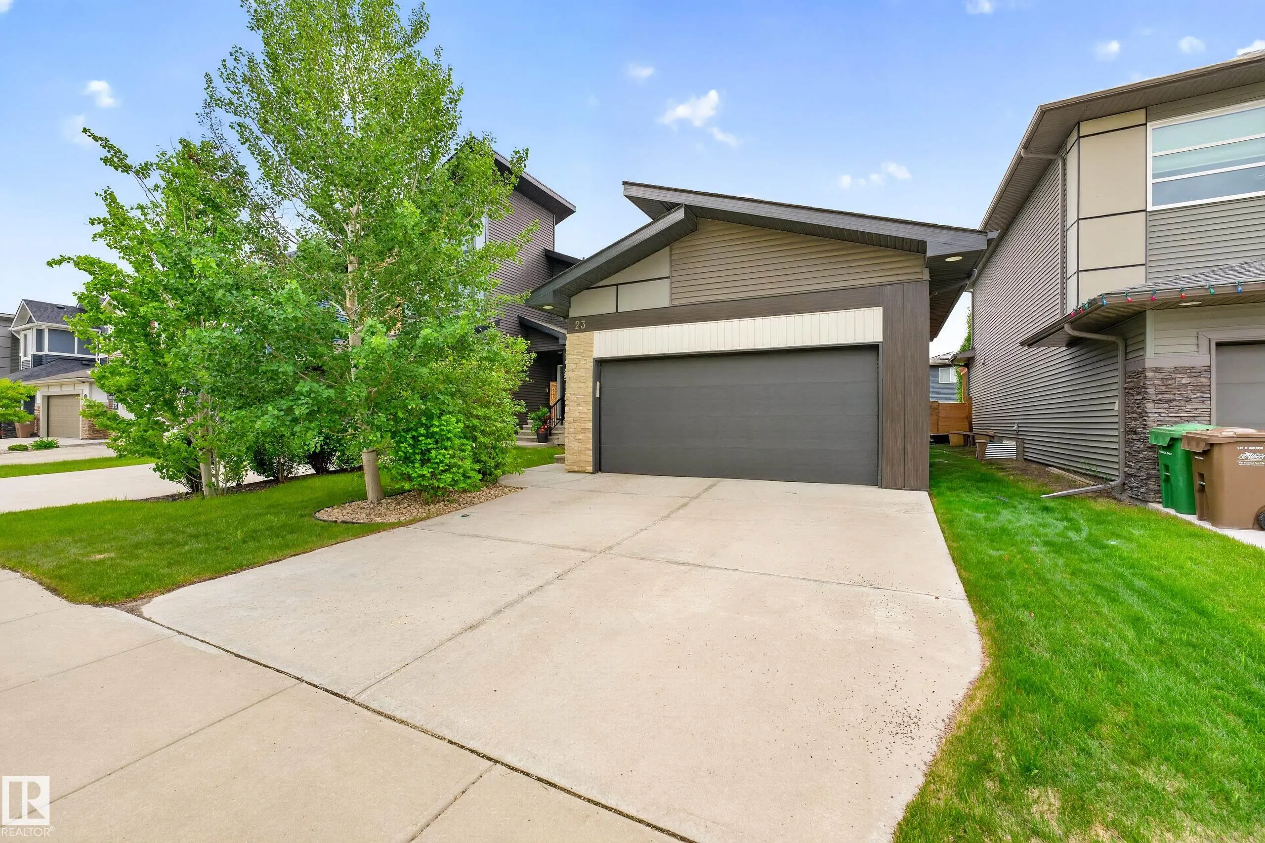 23 RED FOX Way