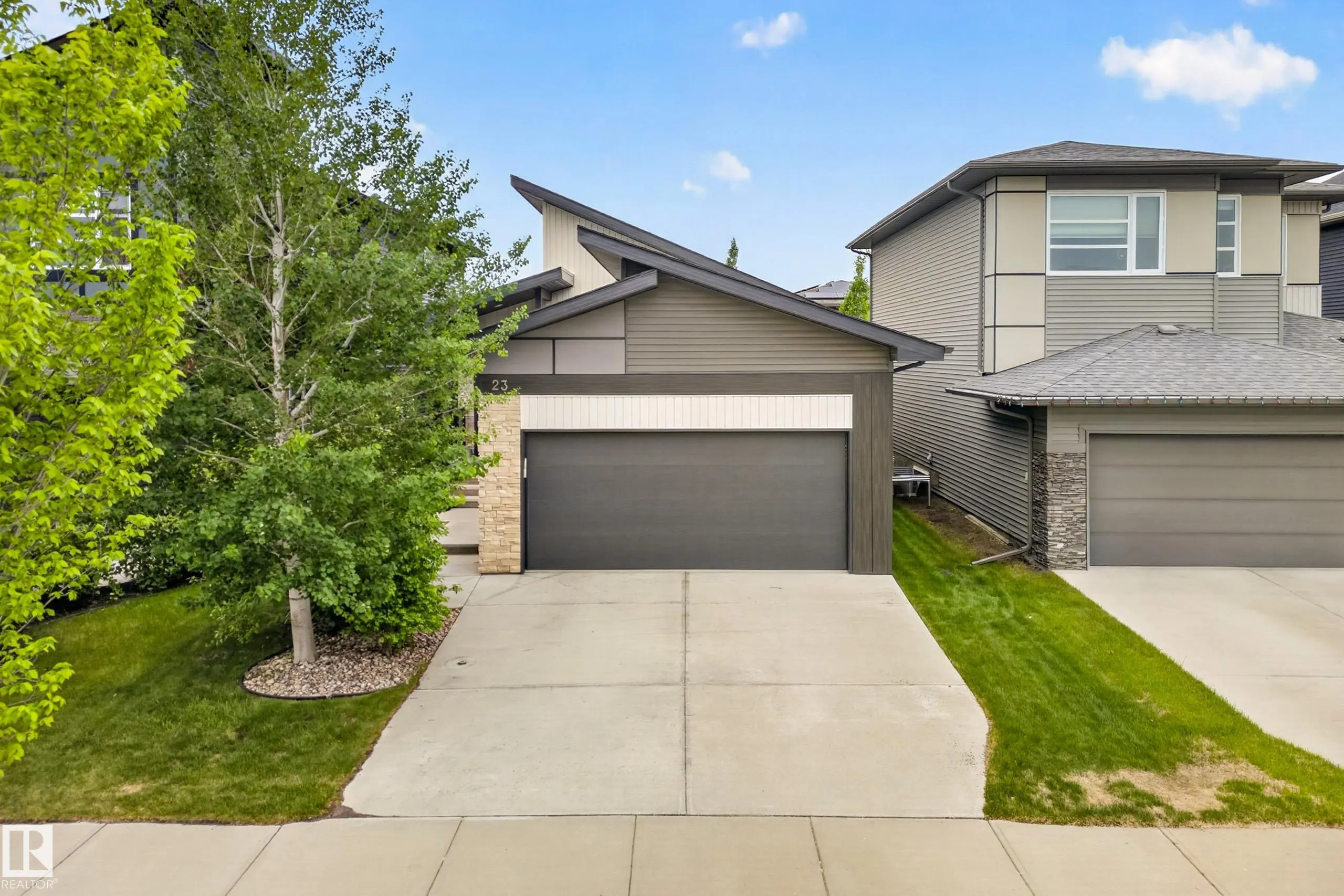 23 RED FOX Way