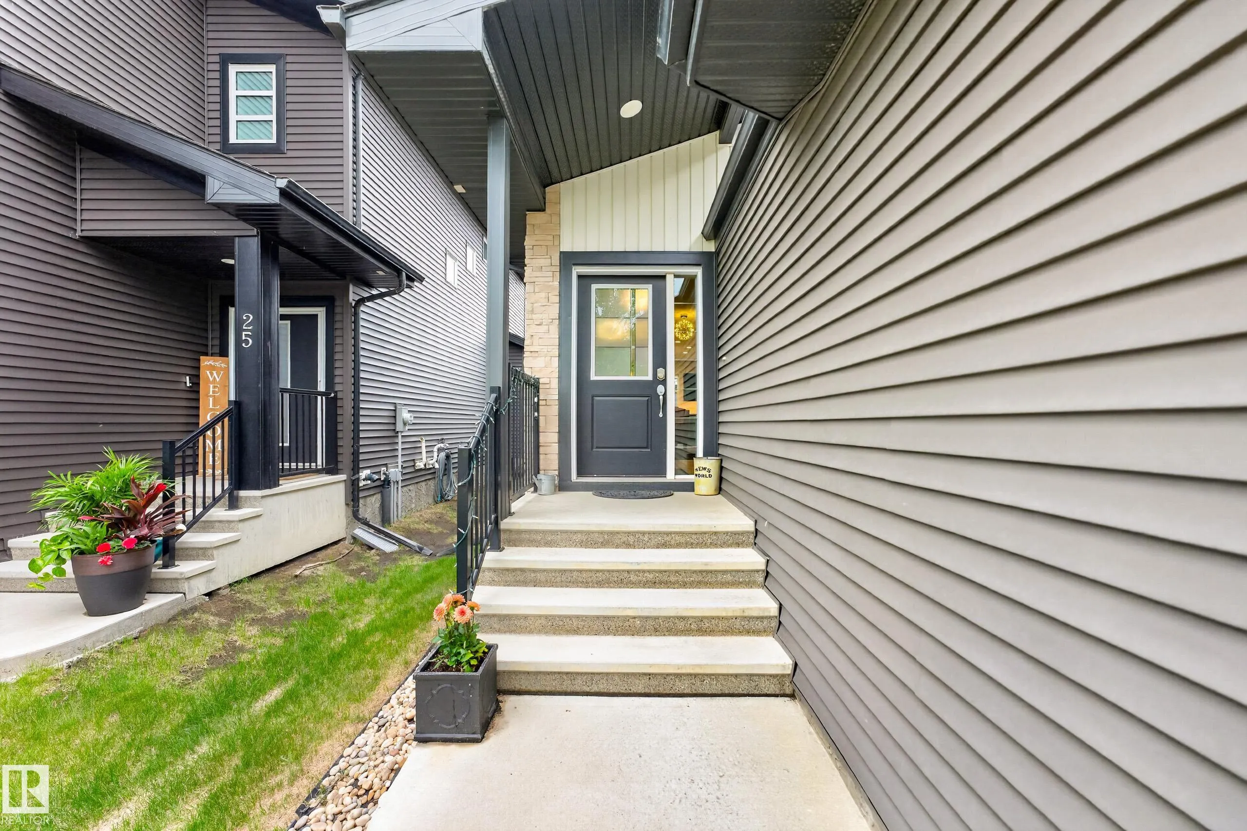 23 RED FOX Way