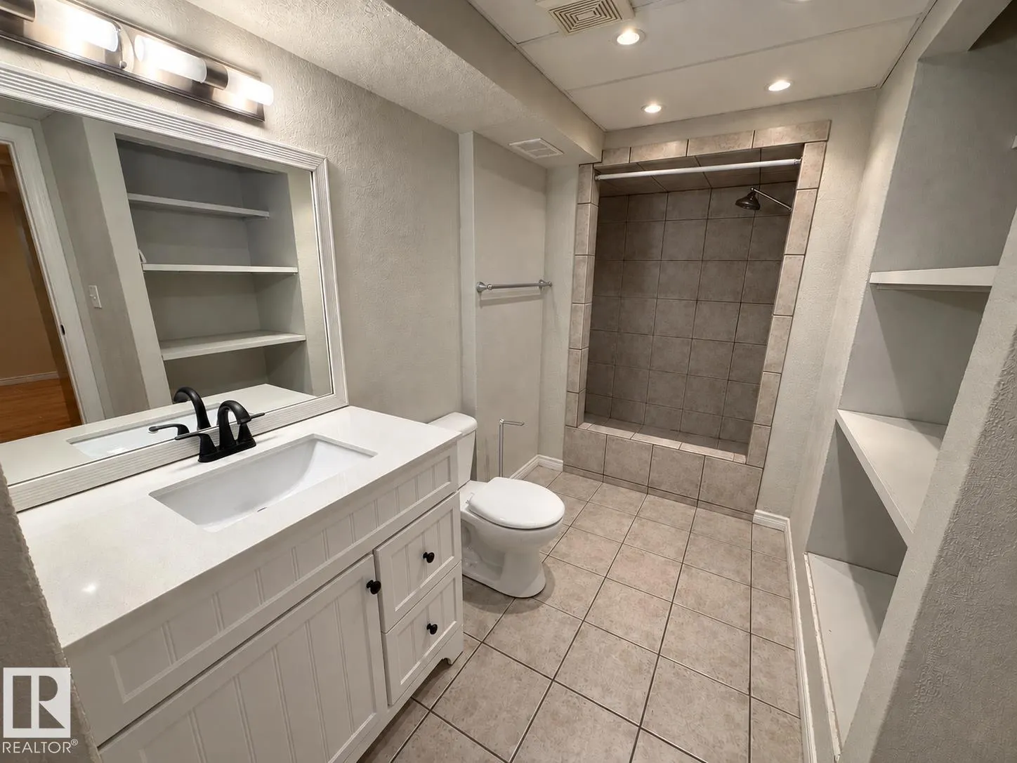 10439 36A Ave