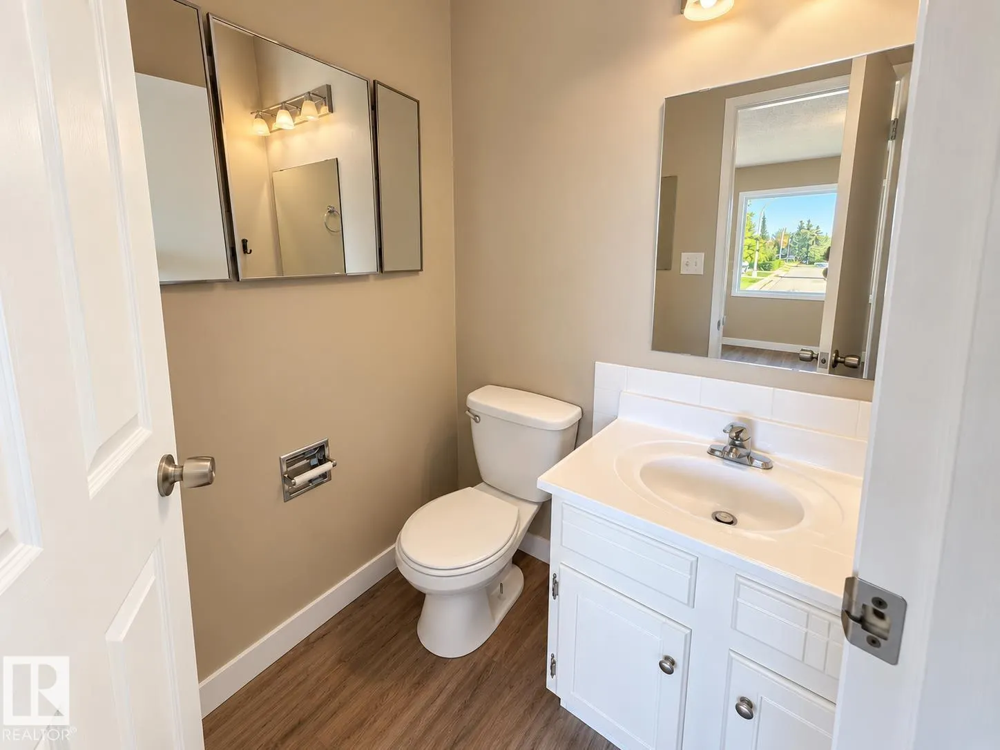 10439 36A Ave