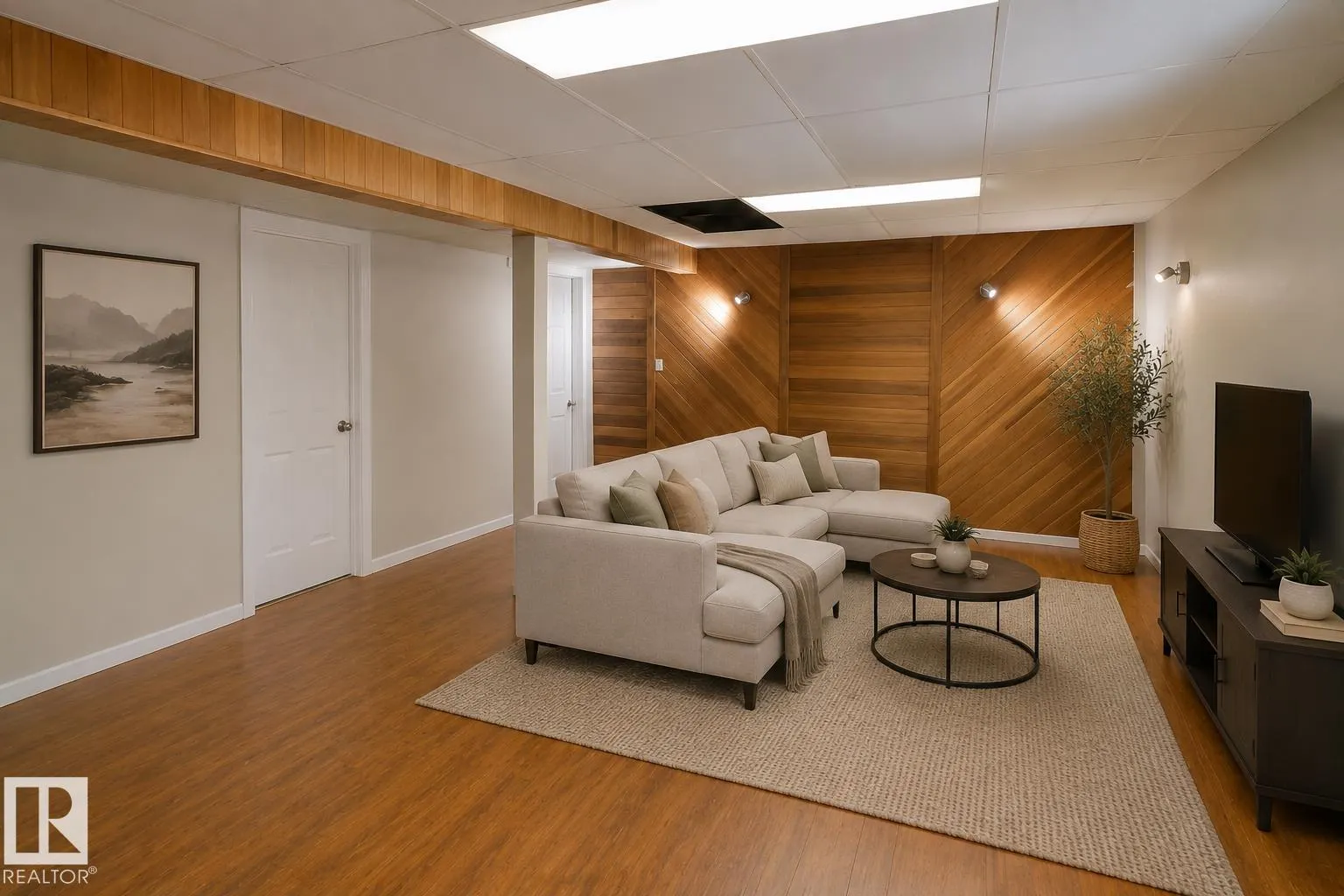 10439 36A Ave