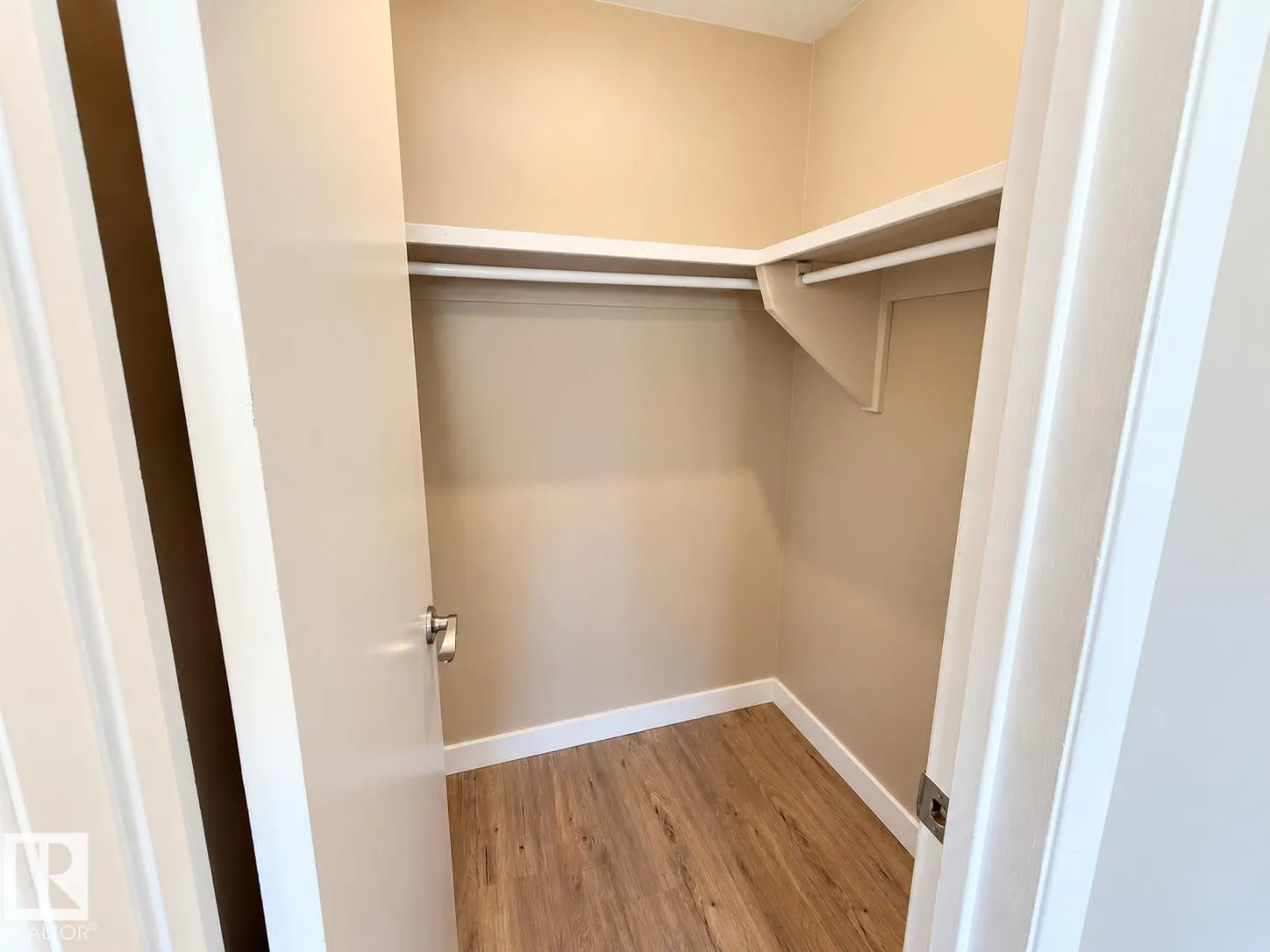 10439 36A Ave