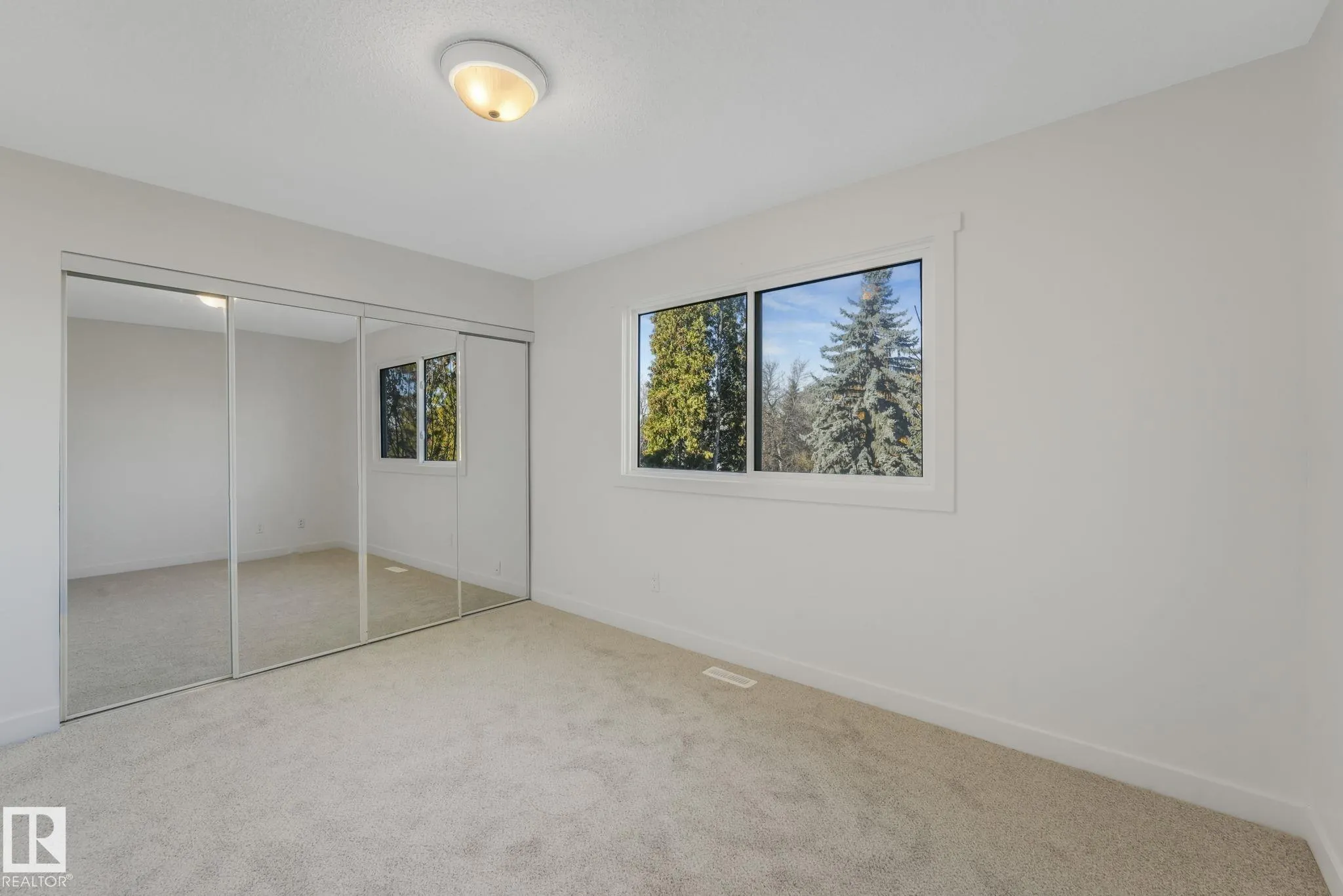 5833 RIVERBEND Road