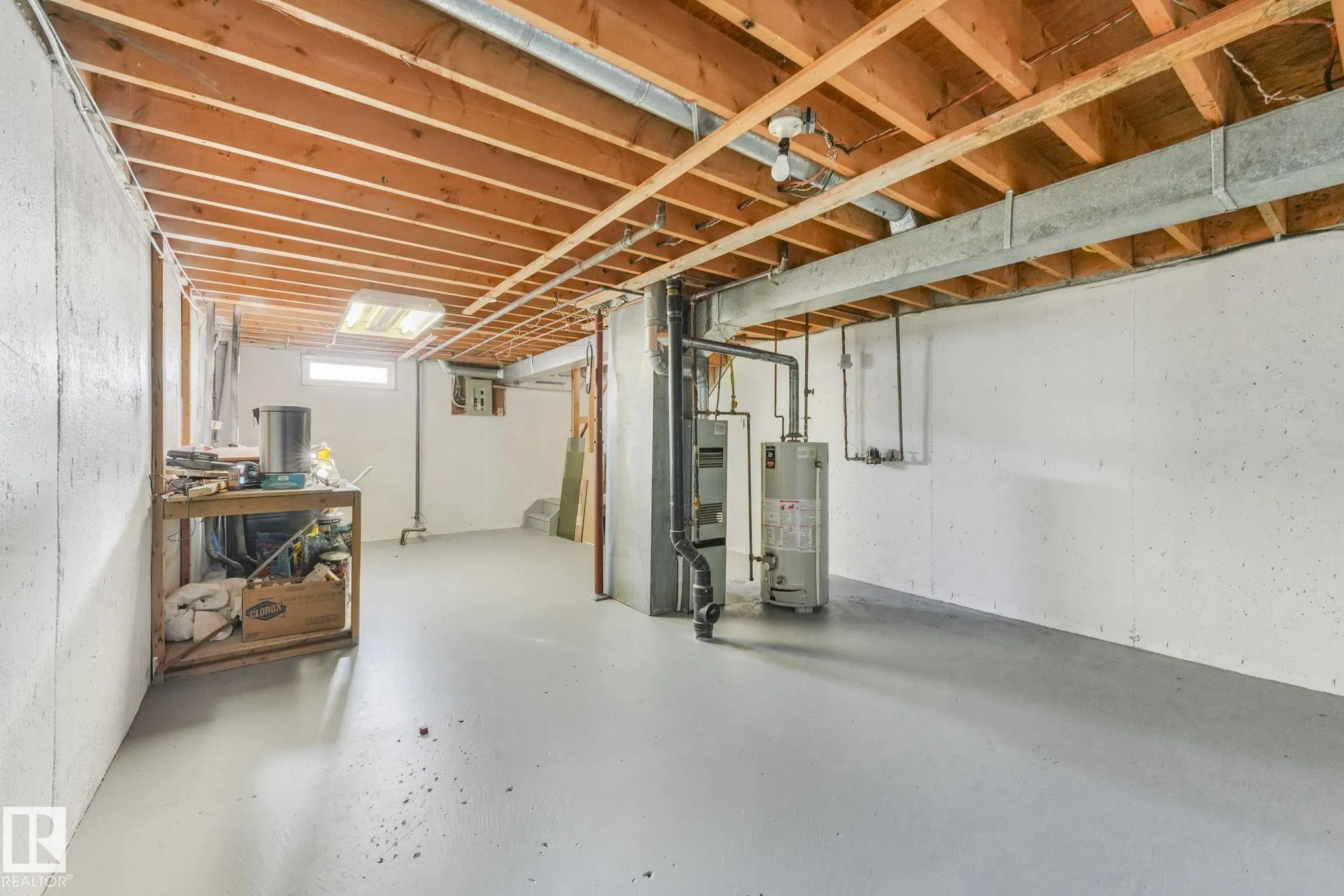 5833 RIVERBEND Road