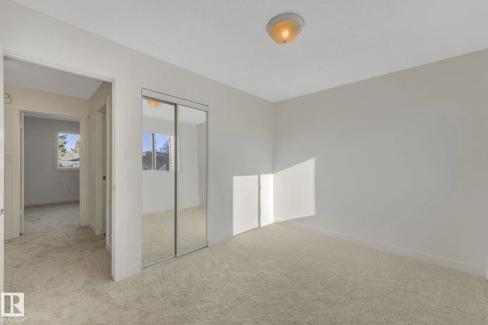 5833 RIVERBEND Road
