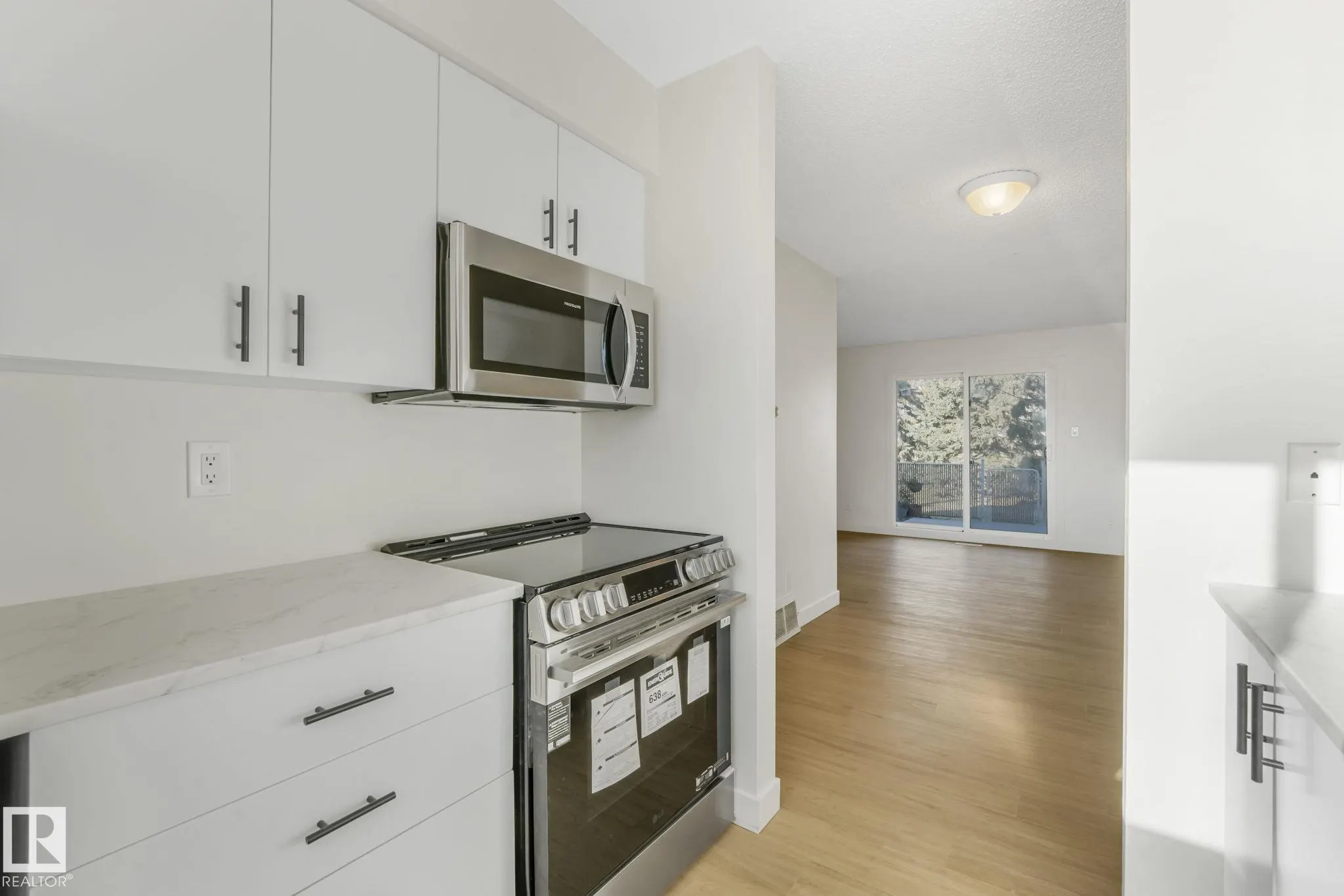 5833 RIVERBEND Road