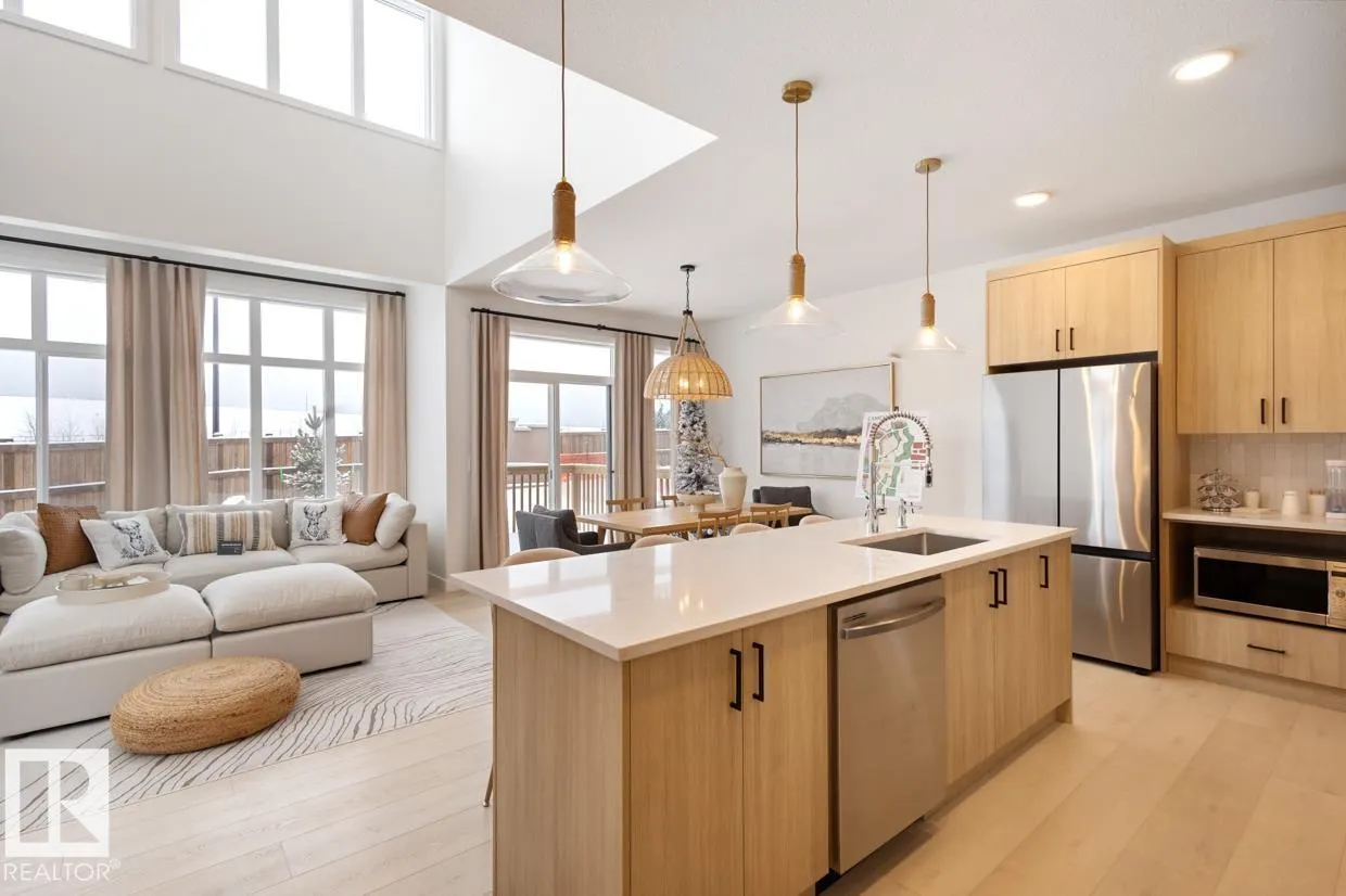 1731 Crossbill Loop