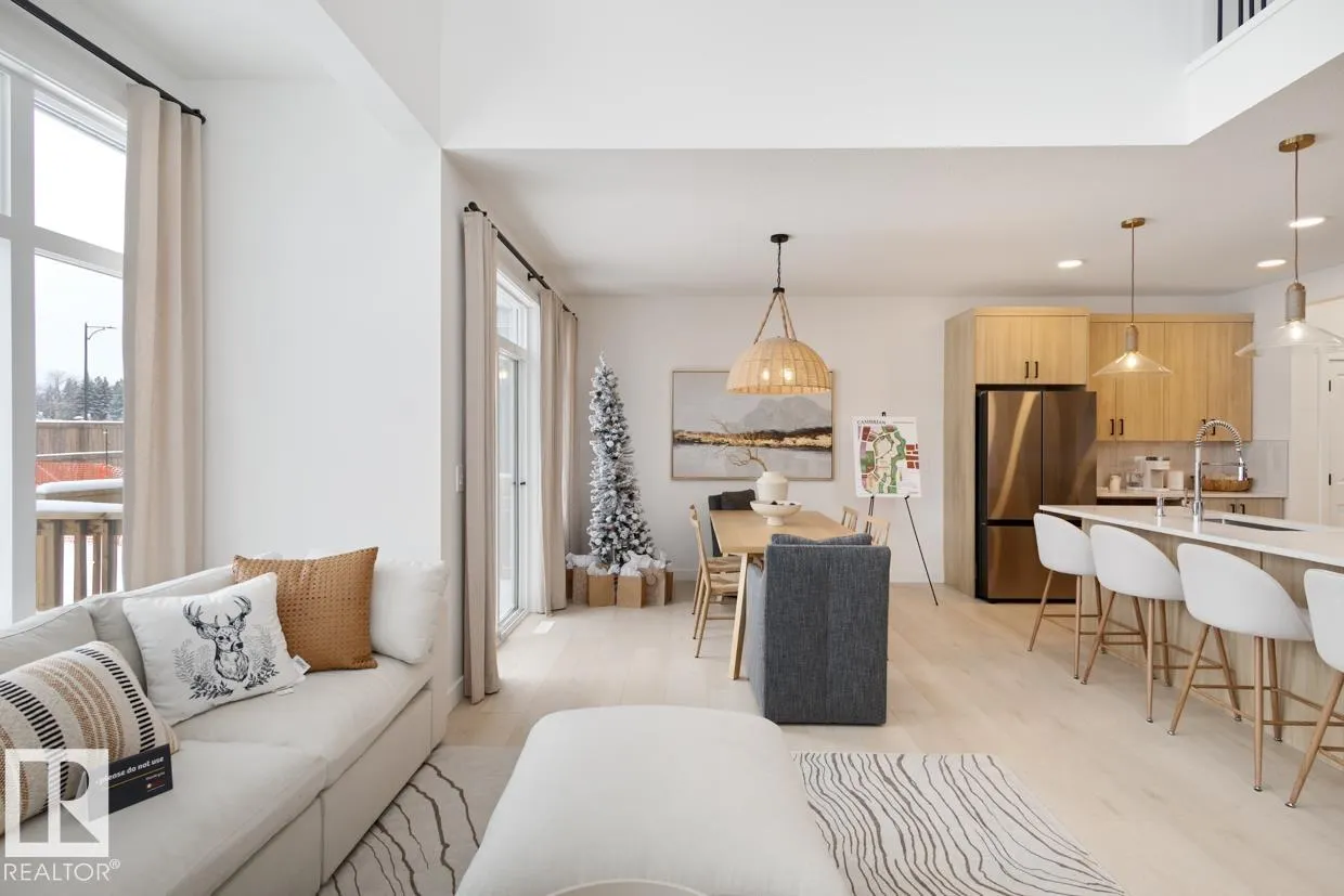 1731 Crossbill Loop