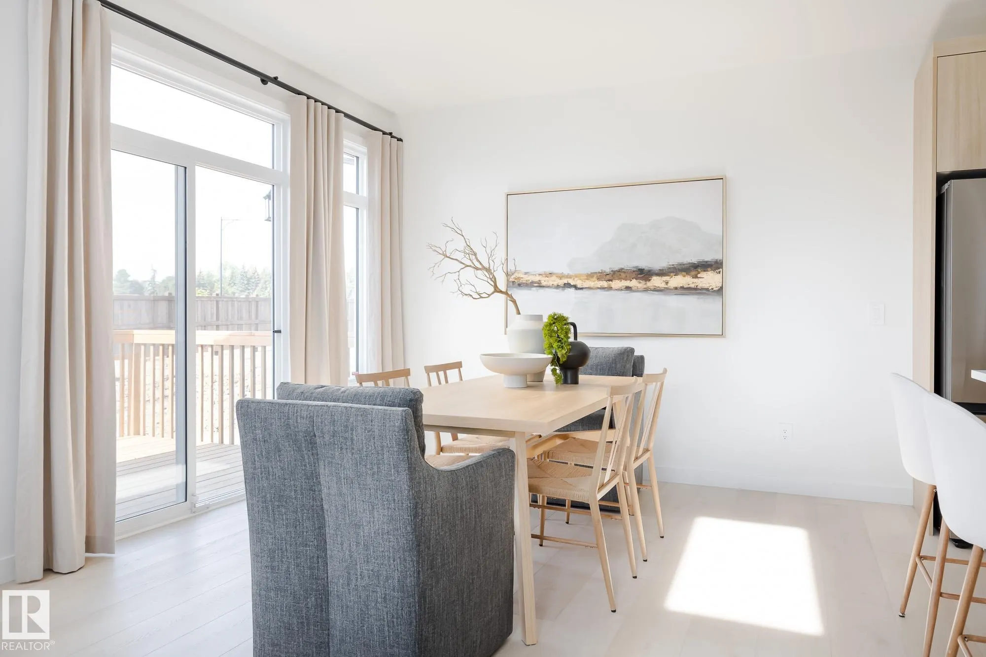1731 Crossbill Loop