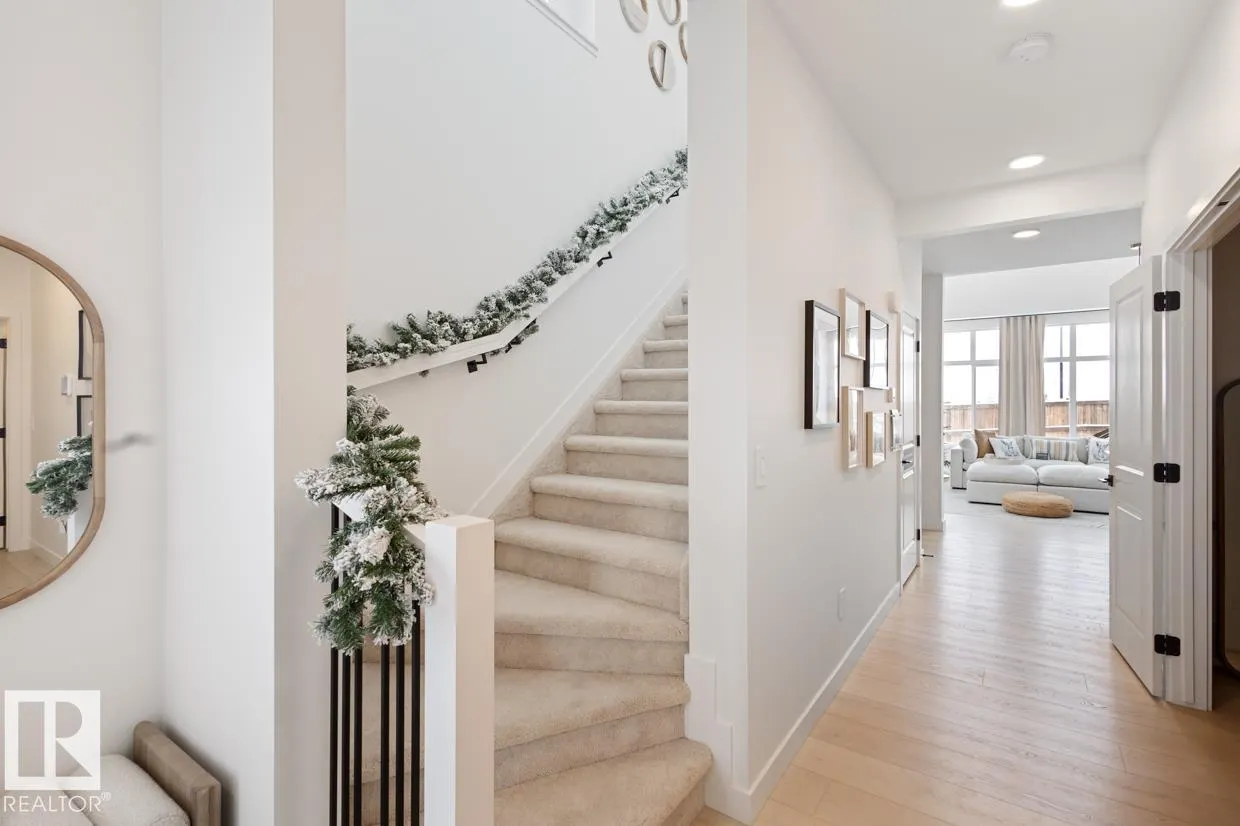 1731 Crossbill Loop