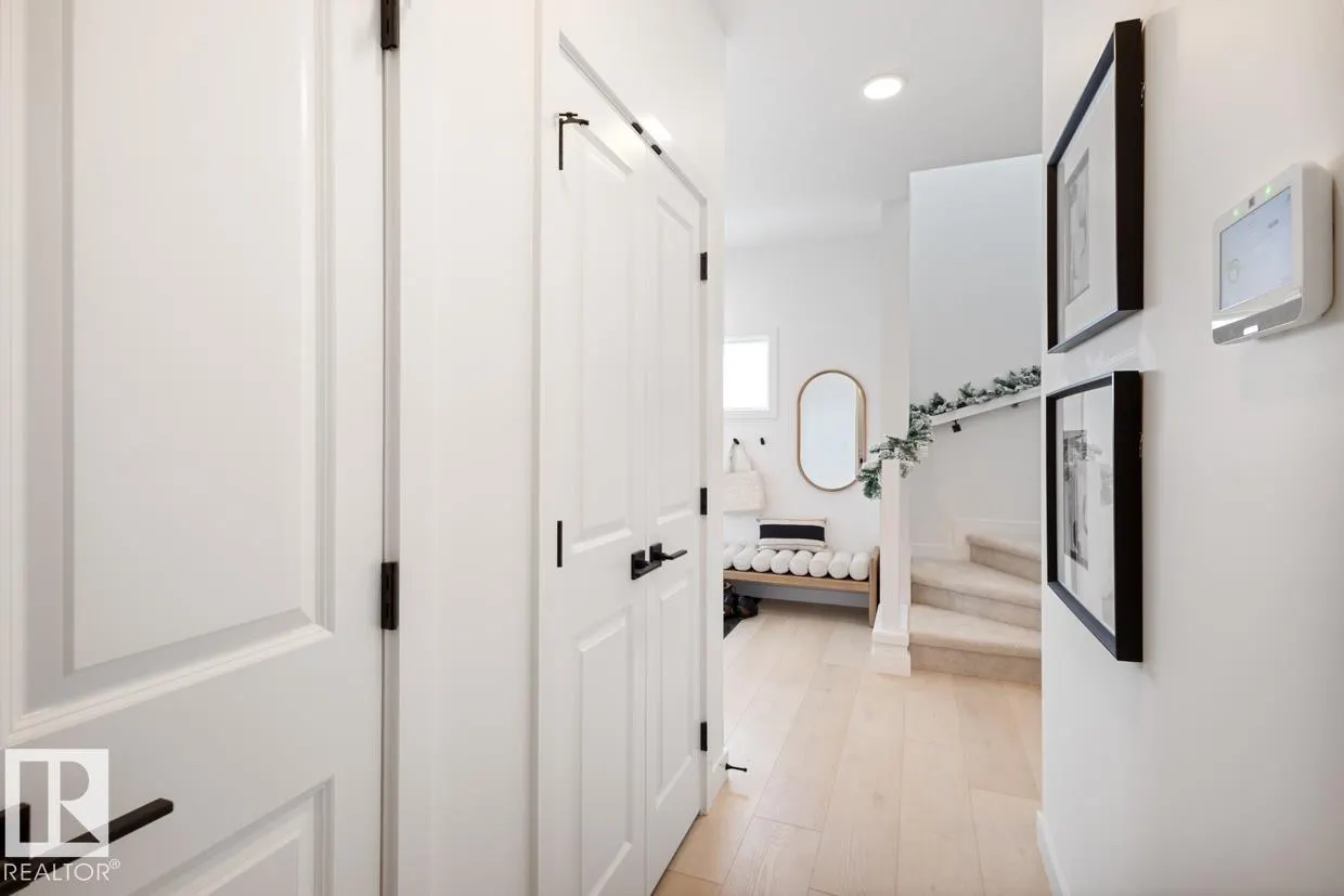 1731 Crossbill Loop