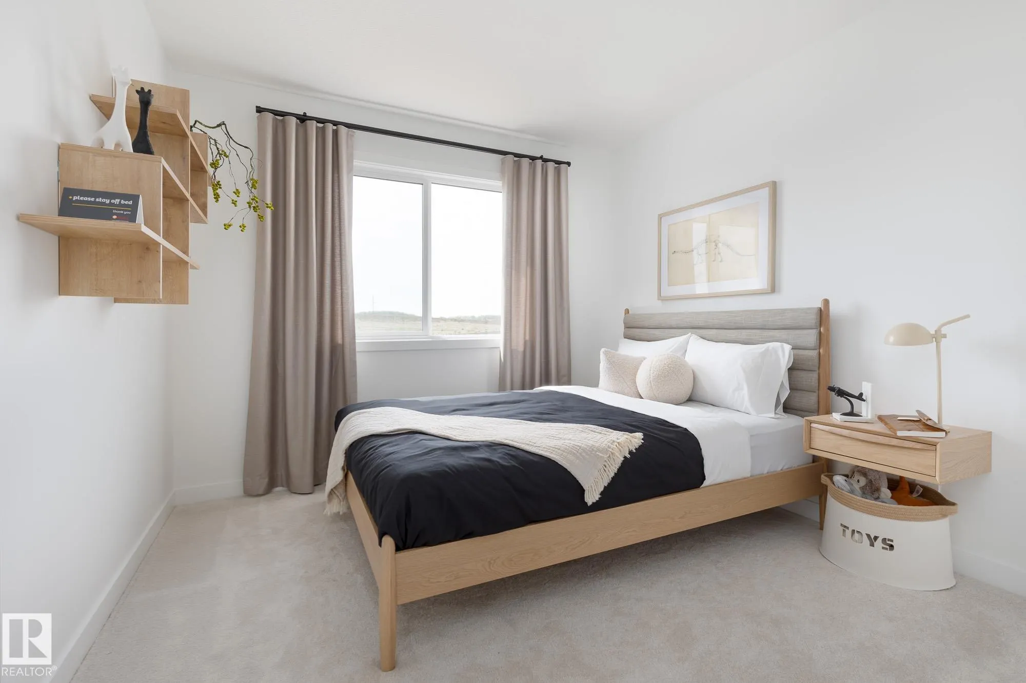 1731 Crossbill Loop