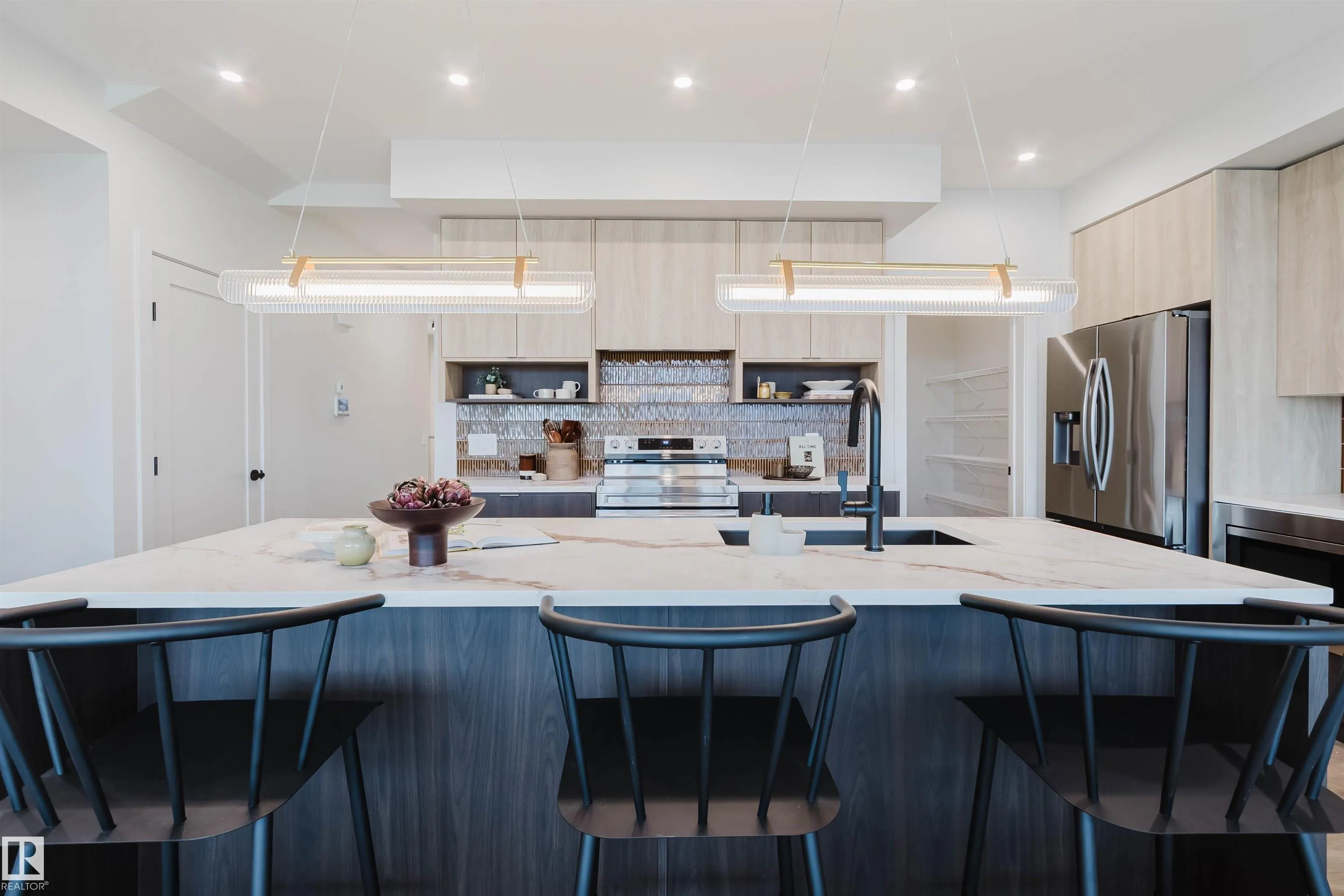 22 Clichy Close