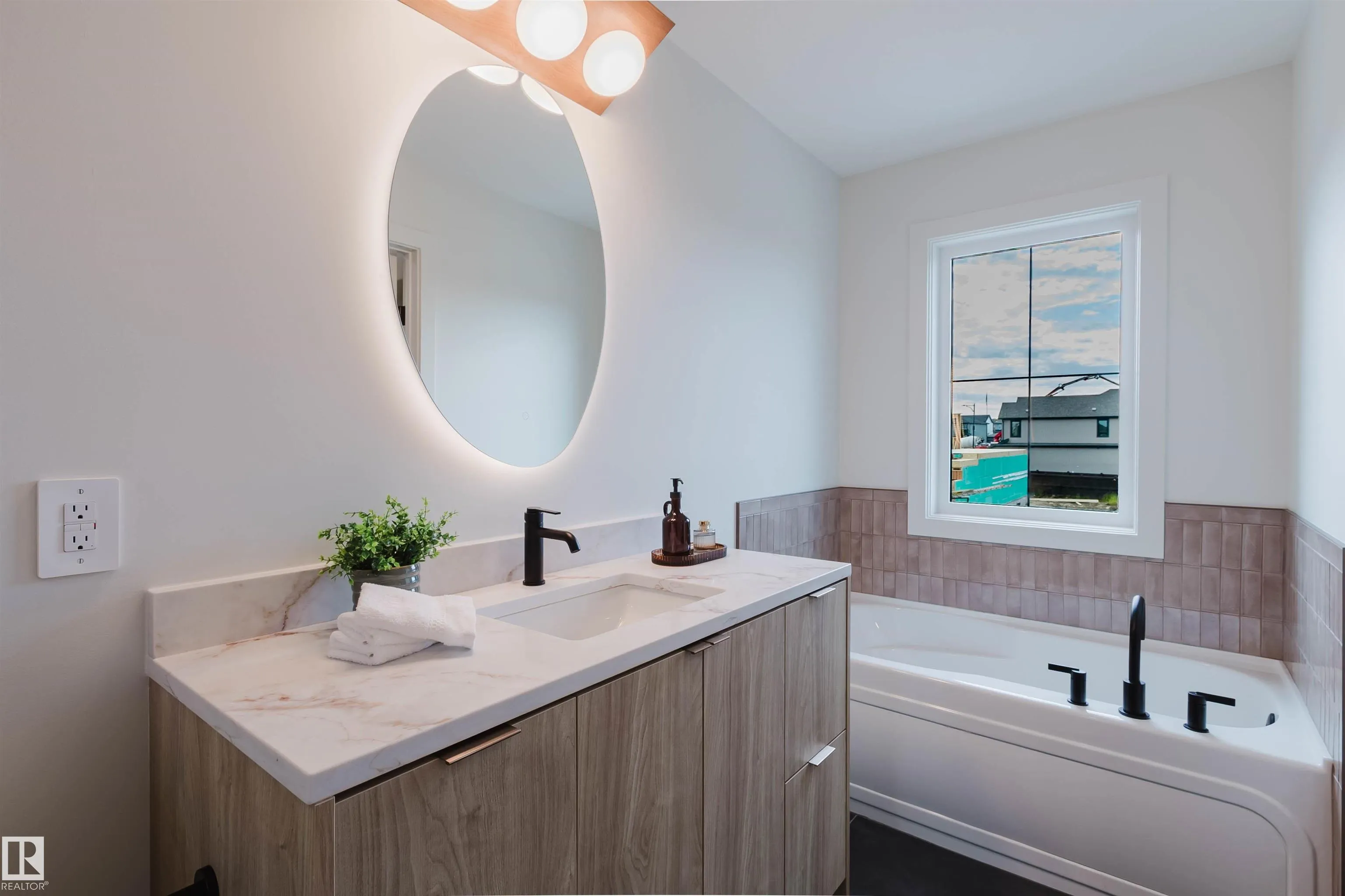 22 Clichy Close