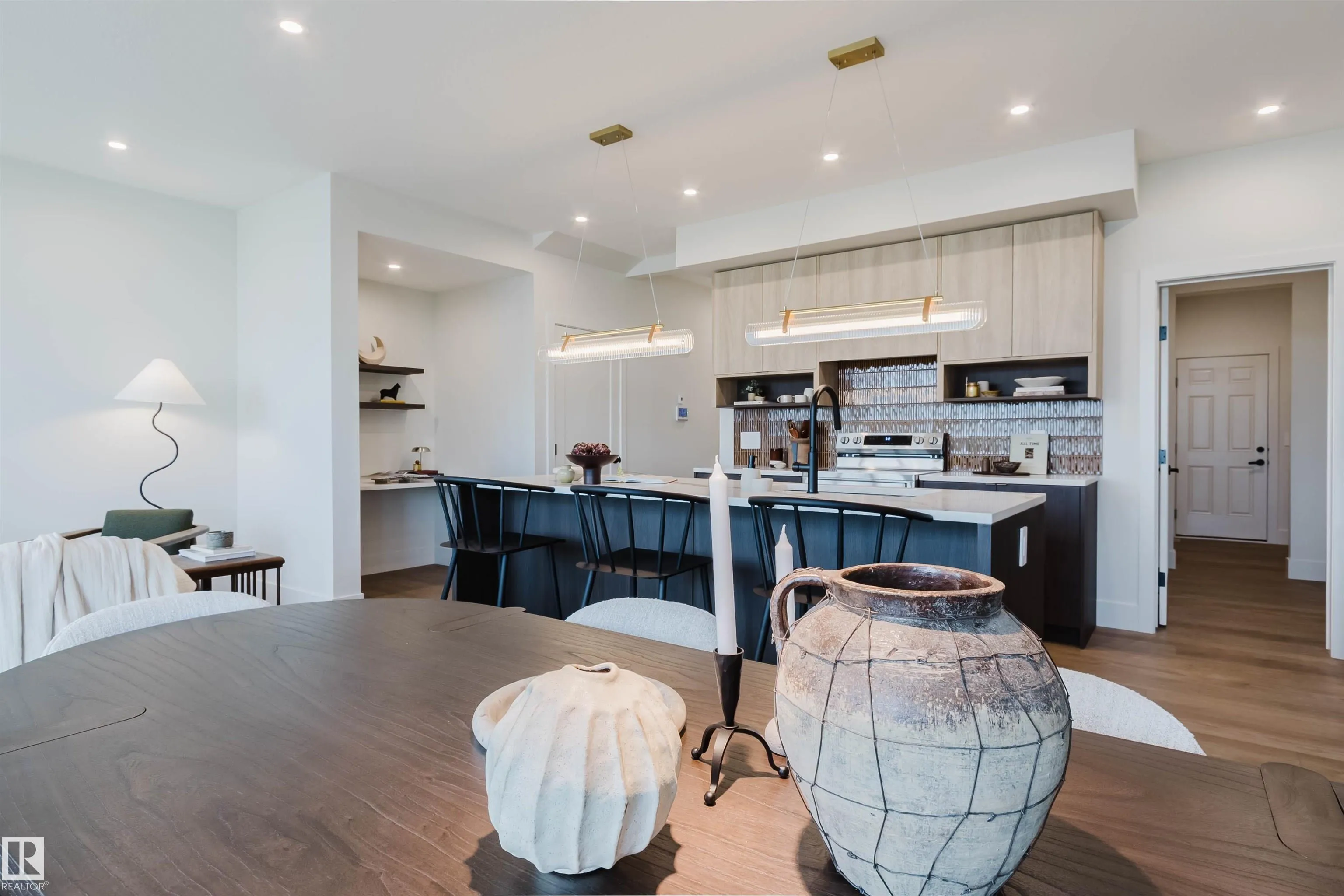 22 Clichy Close