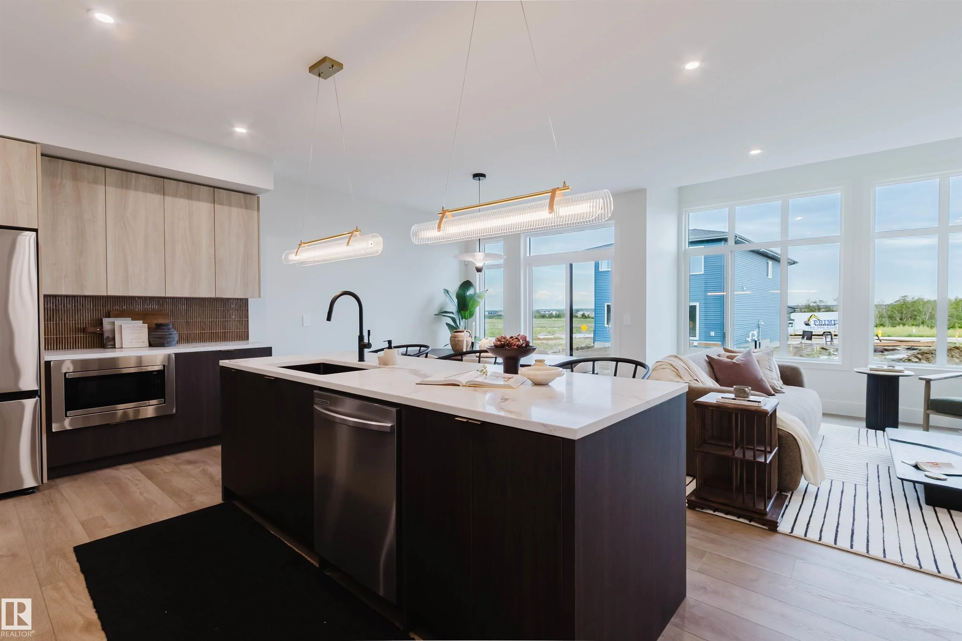 22 Clichy Close