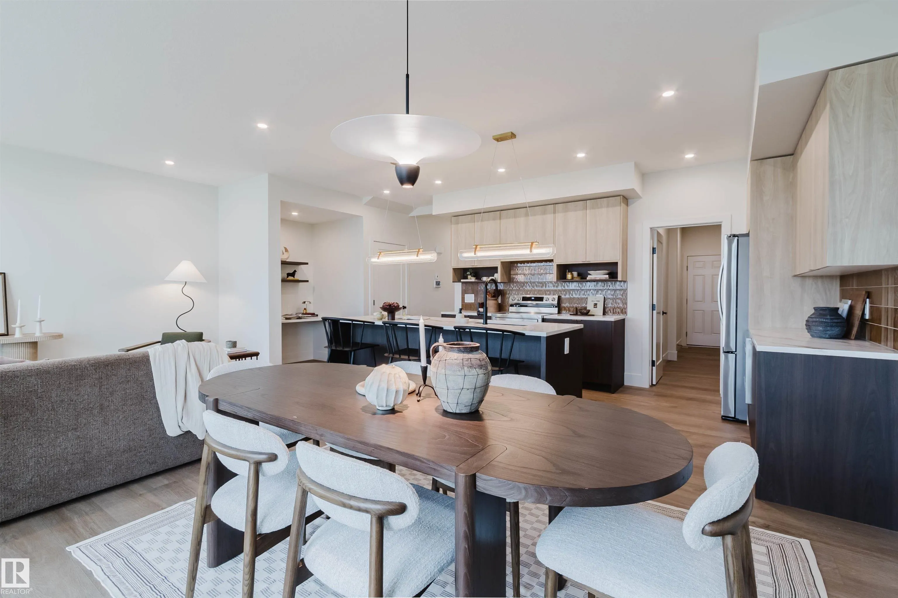 22 Clichy Close