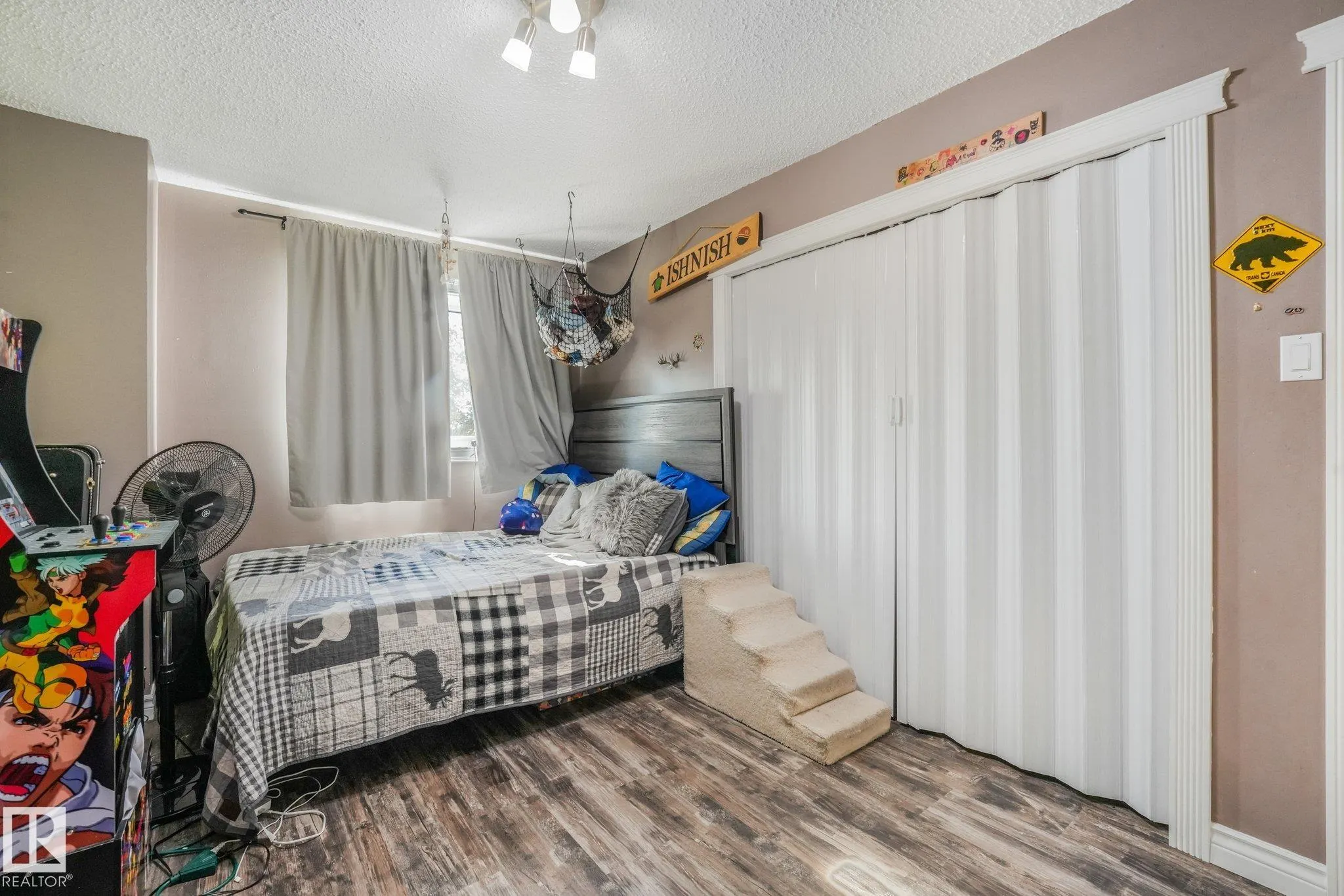 265 GRAND MEADOW Crescent