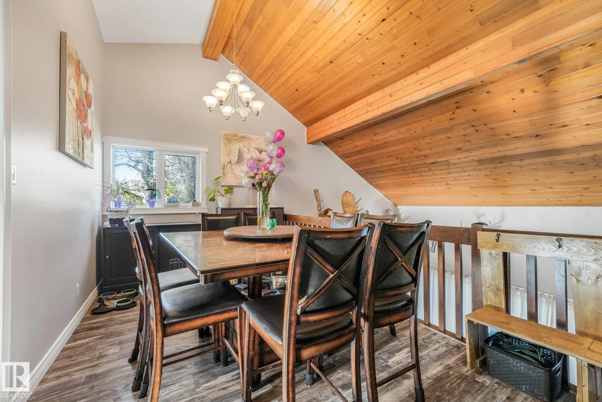 265 GRAND MEADOW Crescent