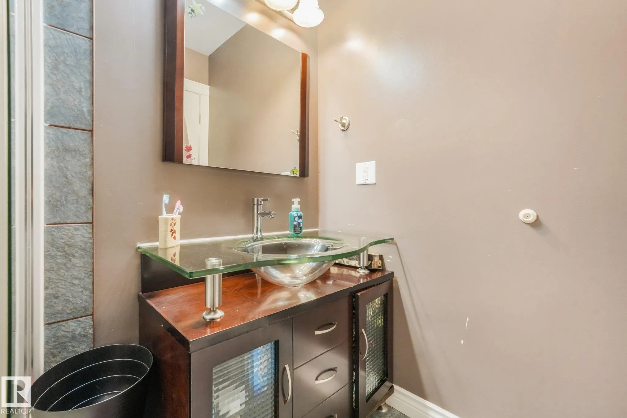 265 GRAND MEADOW Crescent