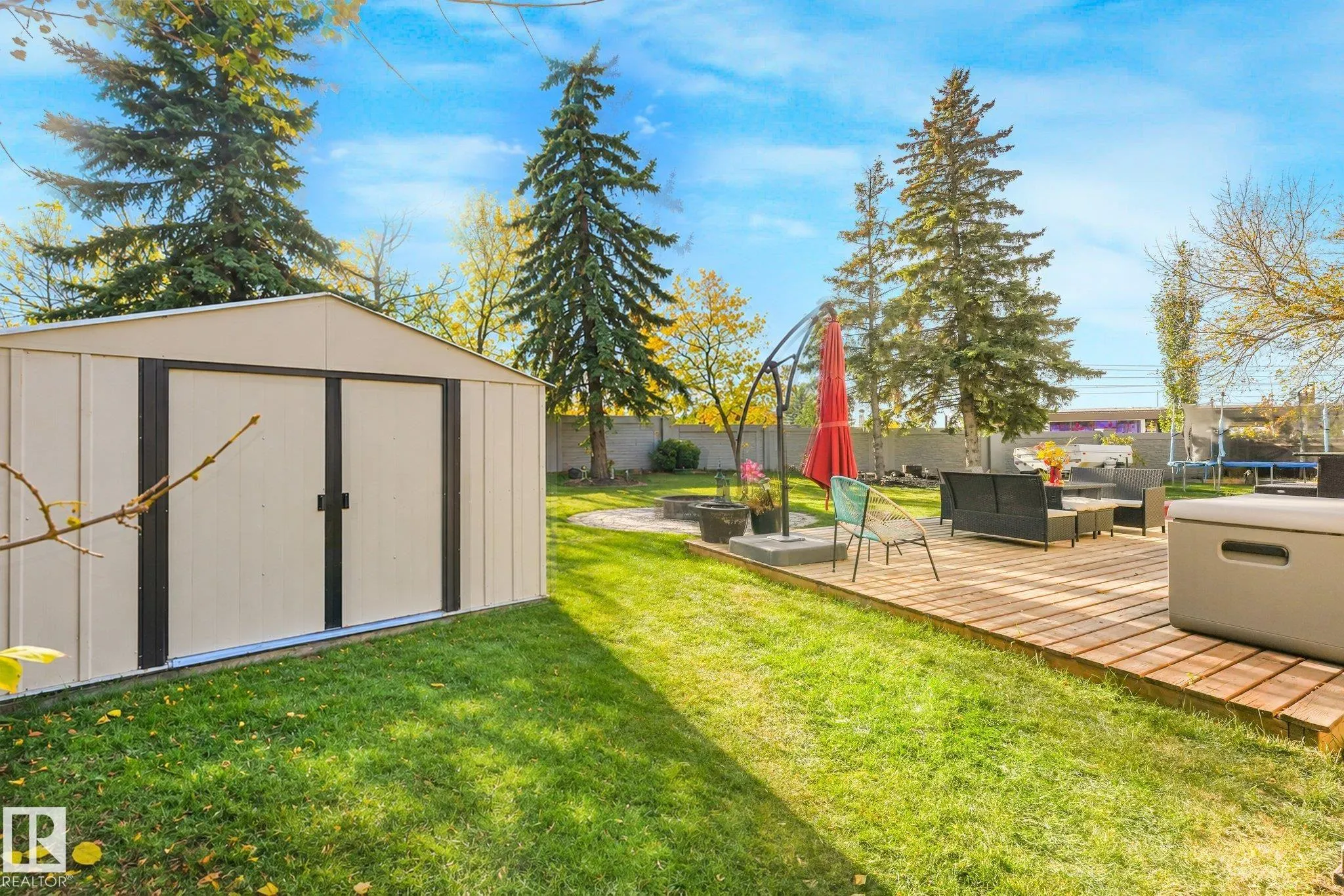 265 GRAND MEADOW Crescent