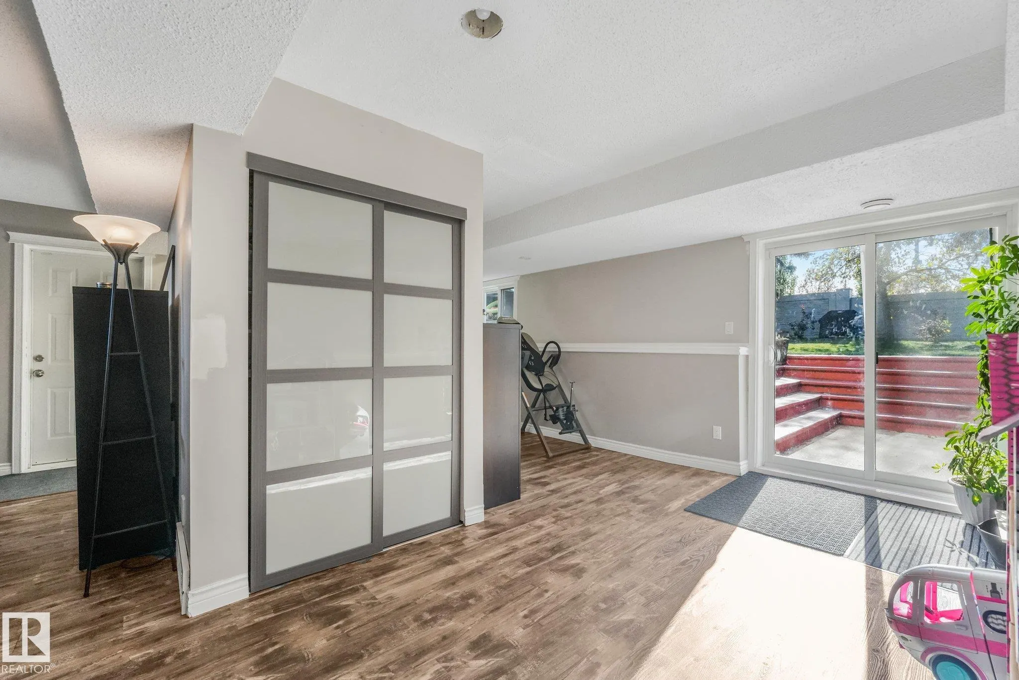 265 GRAND MEADOW Crescent