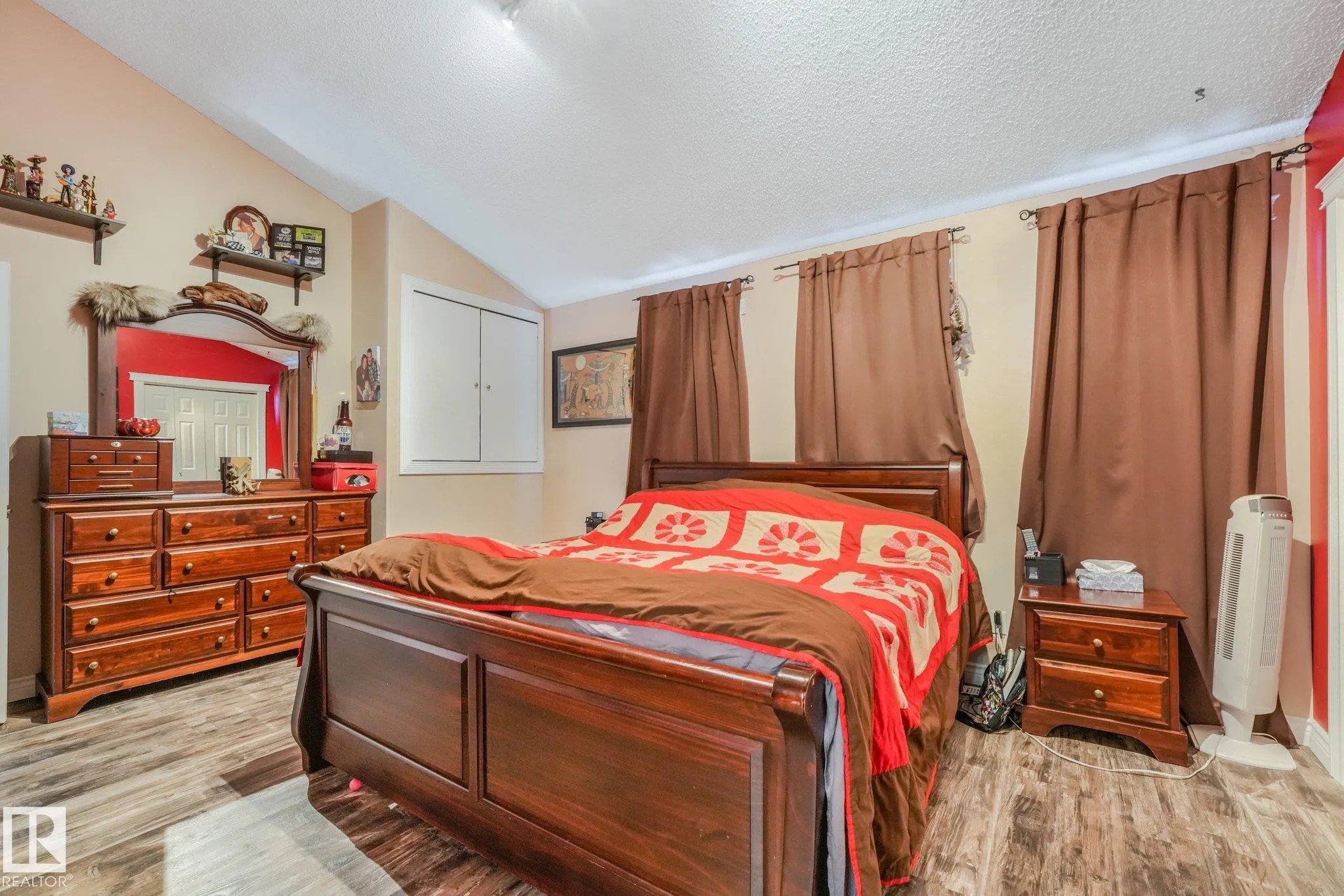265 GRAND MEADOW Crescent