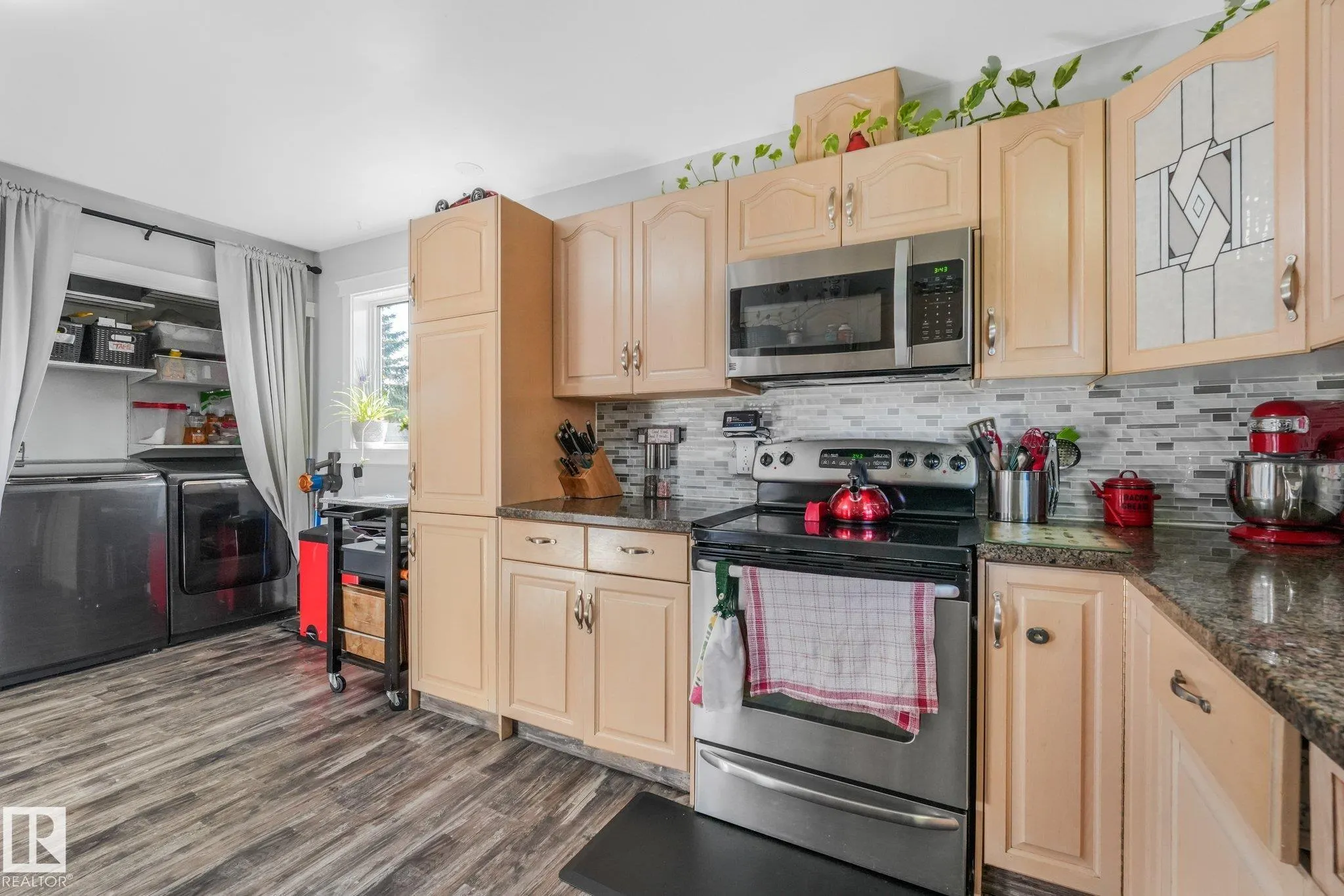 265 GRAND MEADOW Crescent