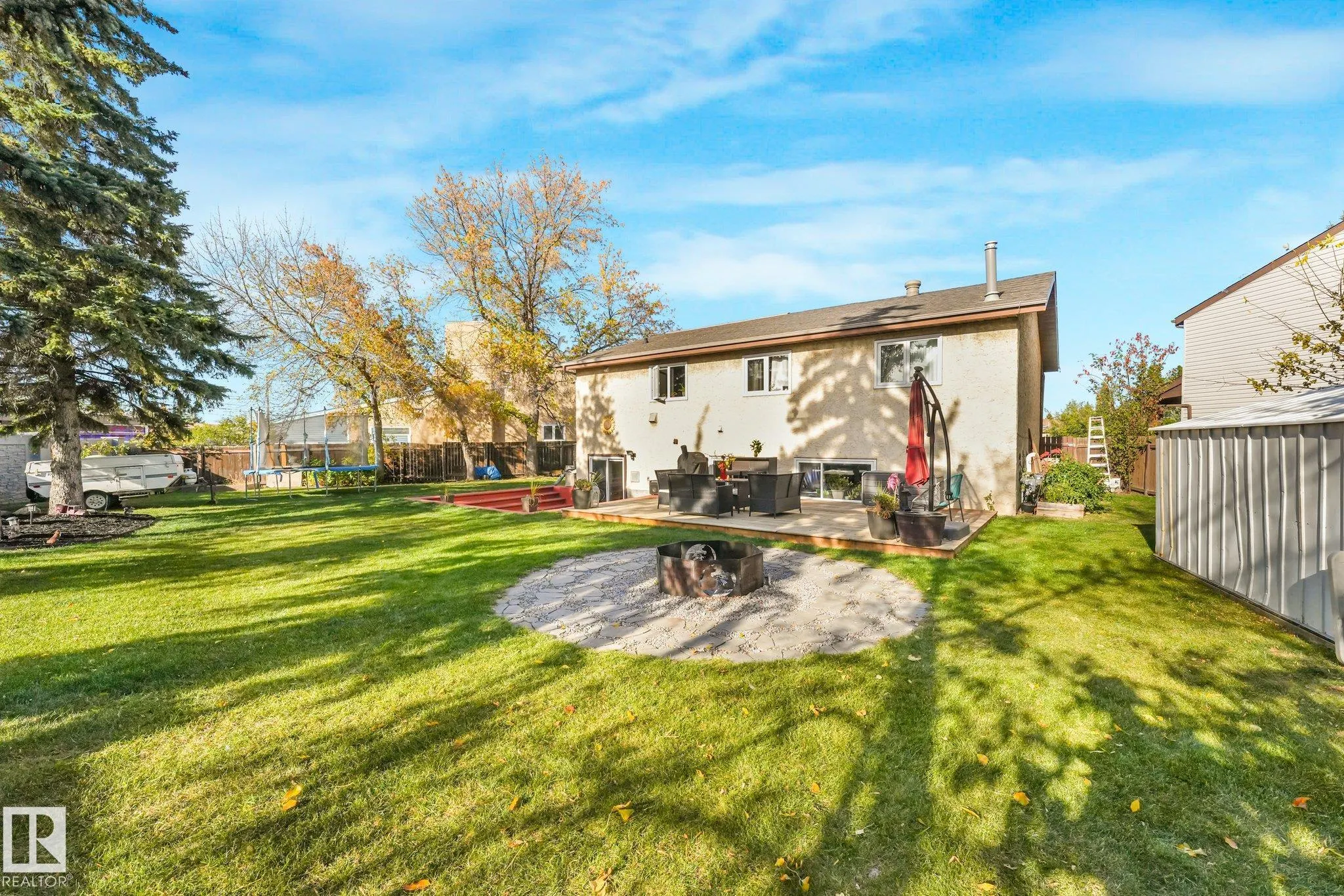 265 GRAND MEADOW Crescent