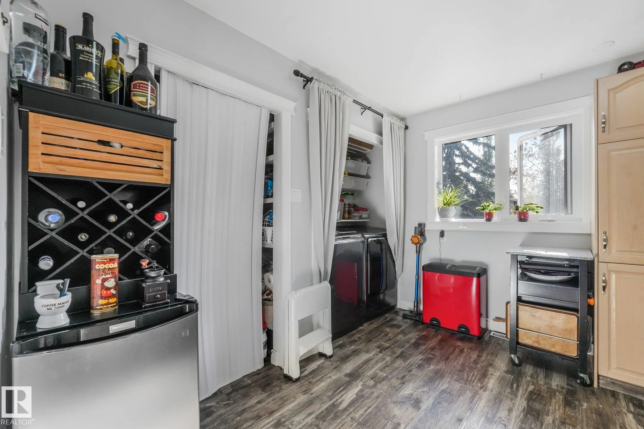 265 GRAND MEADOW Crescent