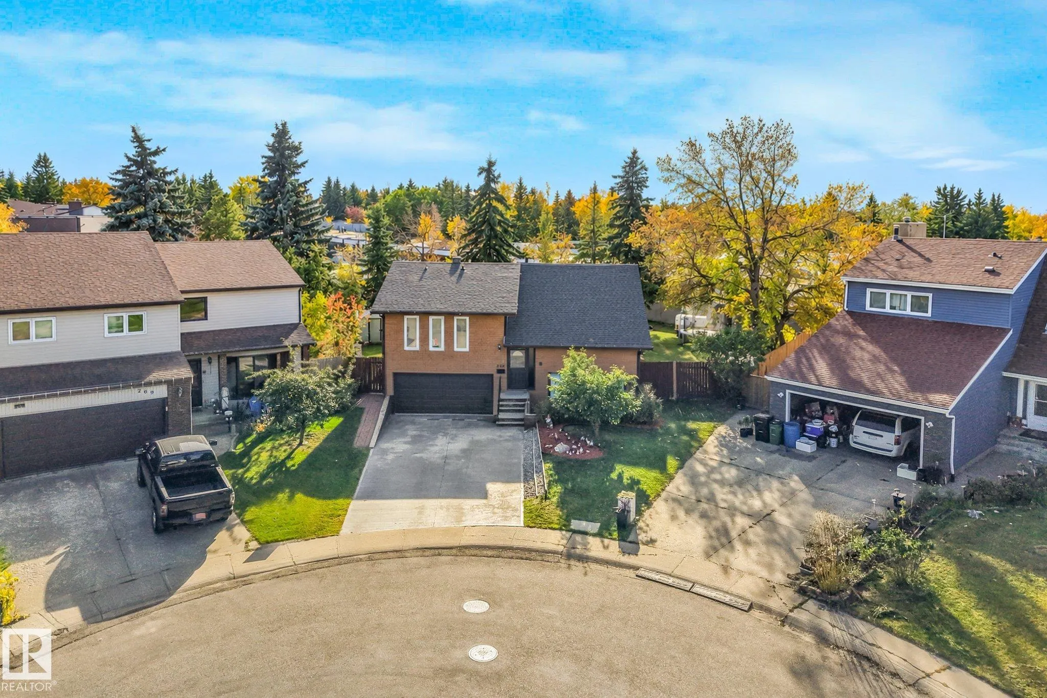 265 GRAND MEADOW Crescent