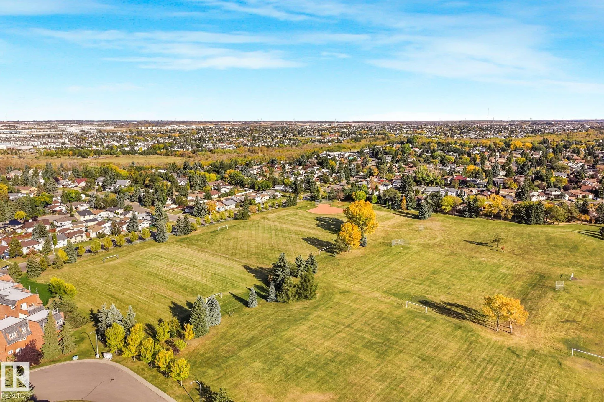 265 GRAND MEADOW Crescent