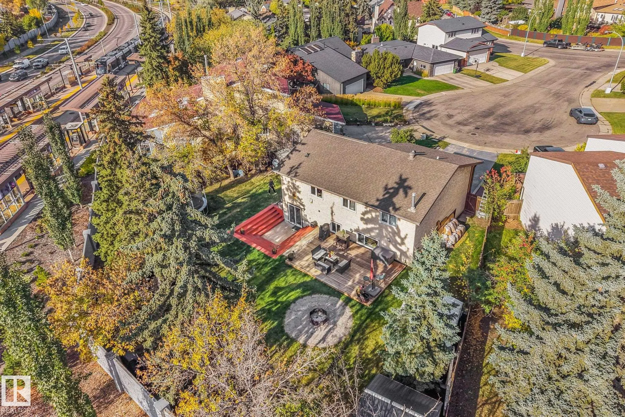 265 GRAND MEADOW Crescent
