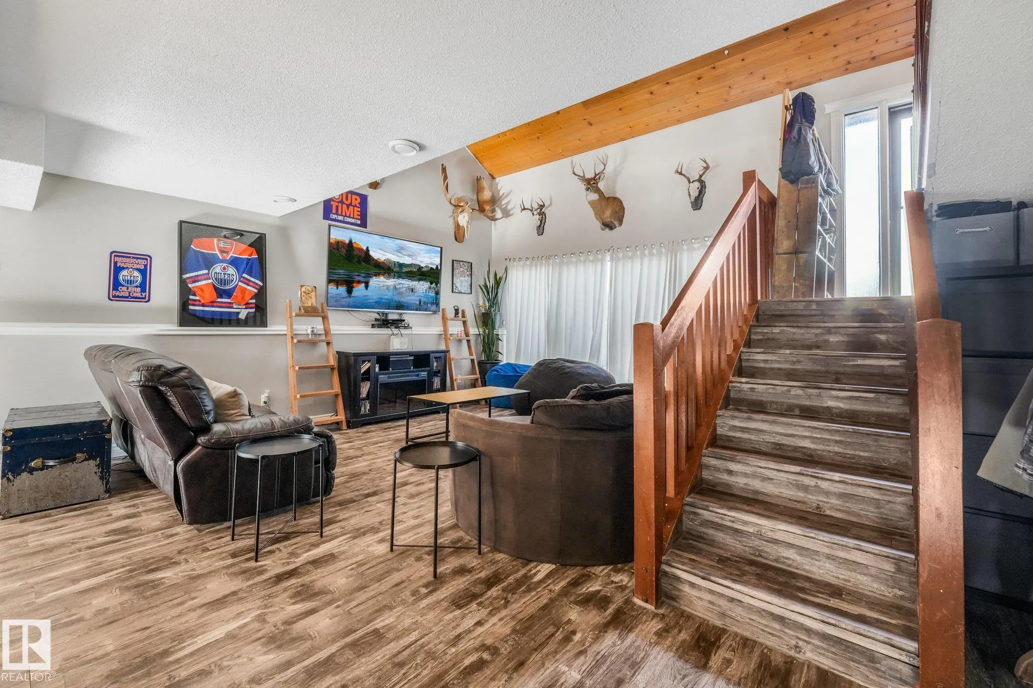 265 GRAND MEADOW Crescent